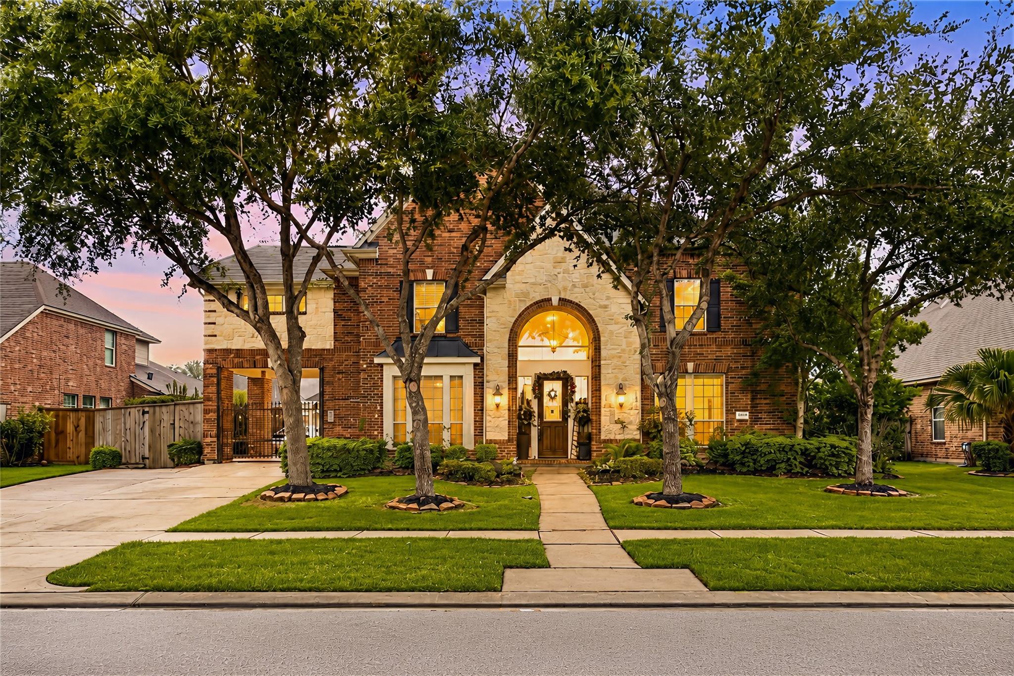 2512 Ranch Dr, Friendswood, TX 77546