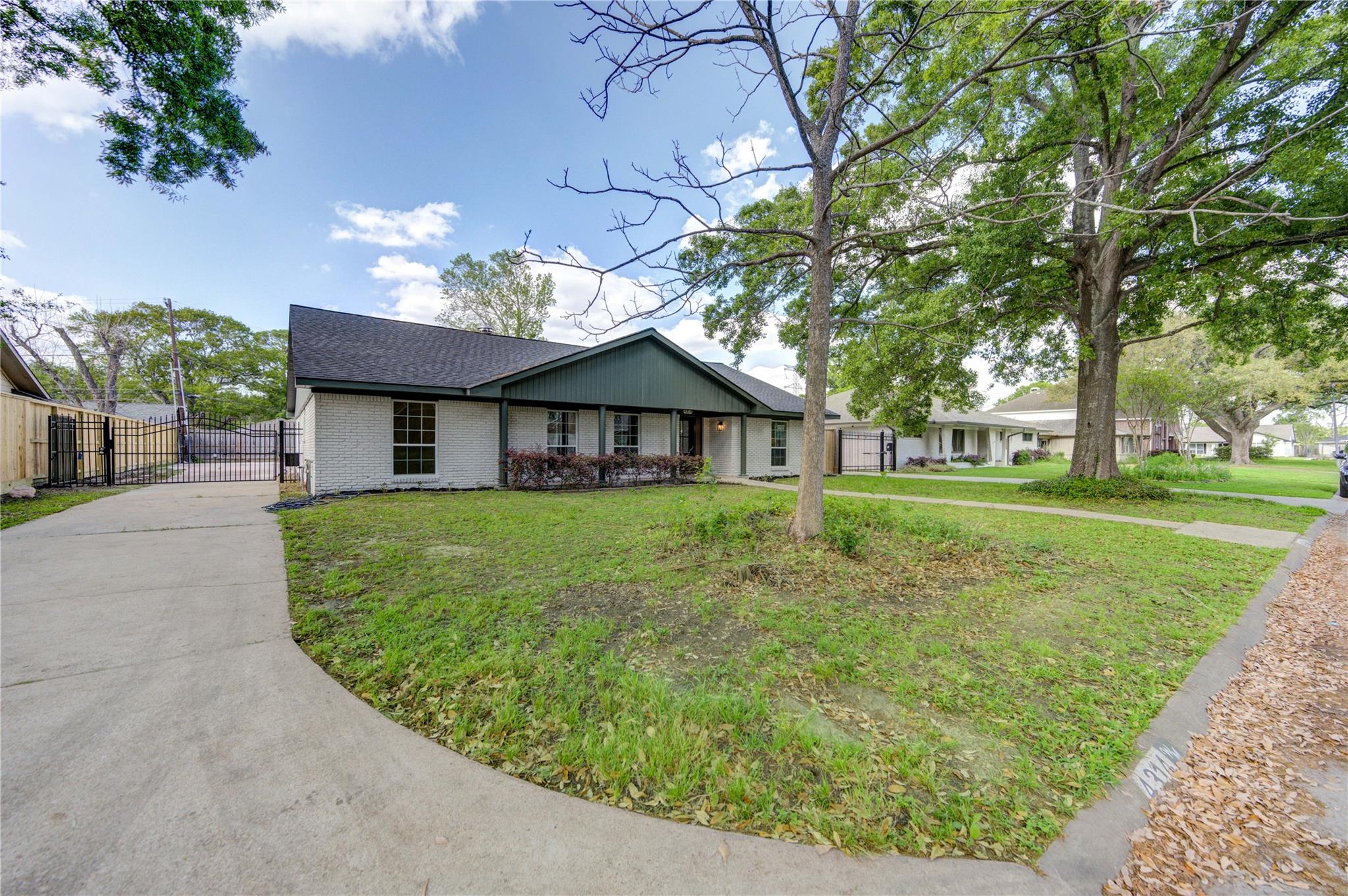 4314 Nenana Dr, Houston, TX 77035
