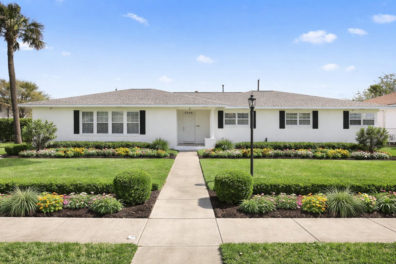 2206 Wimcrest, Galveston, TX 77551 photo