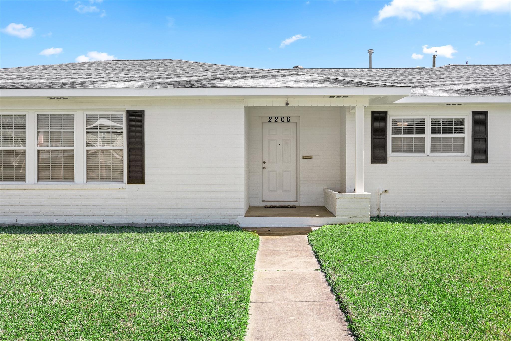 2206 Wimcrest, Galveston, TX 77551 photo