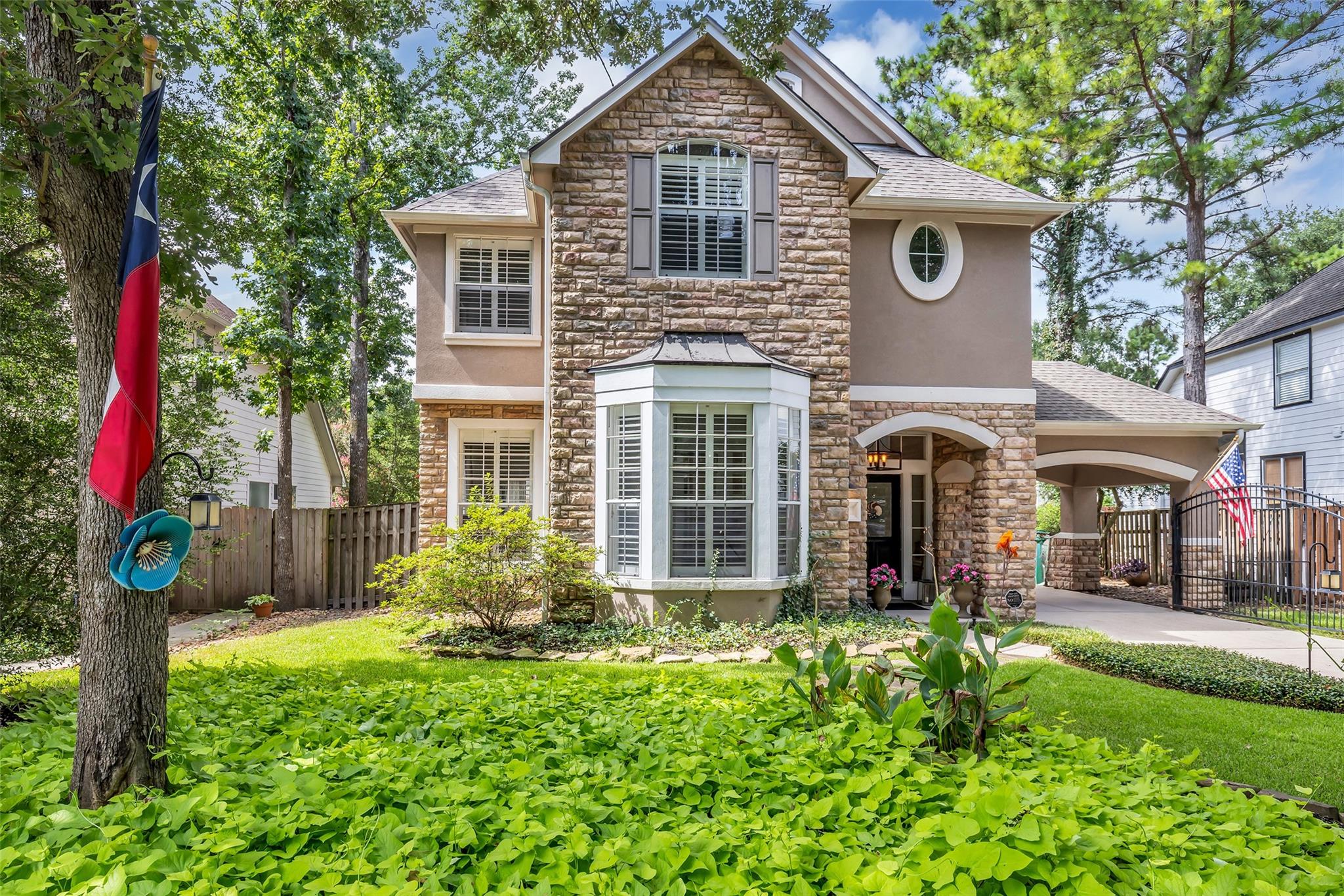 55 Bethany Bend Cir, The Woodlands, TX 77382