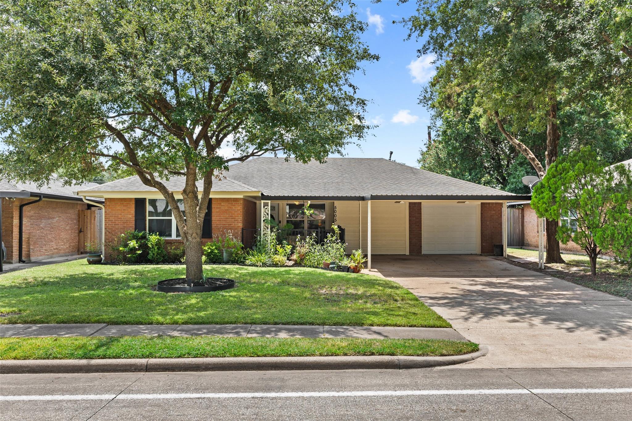 5005 43 St, Houston, TX 77092