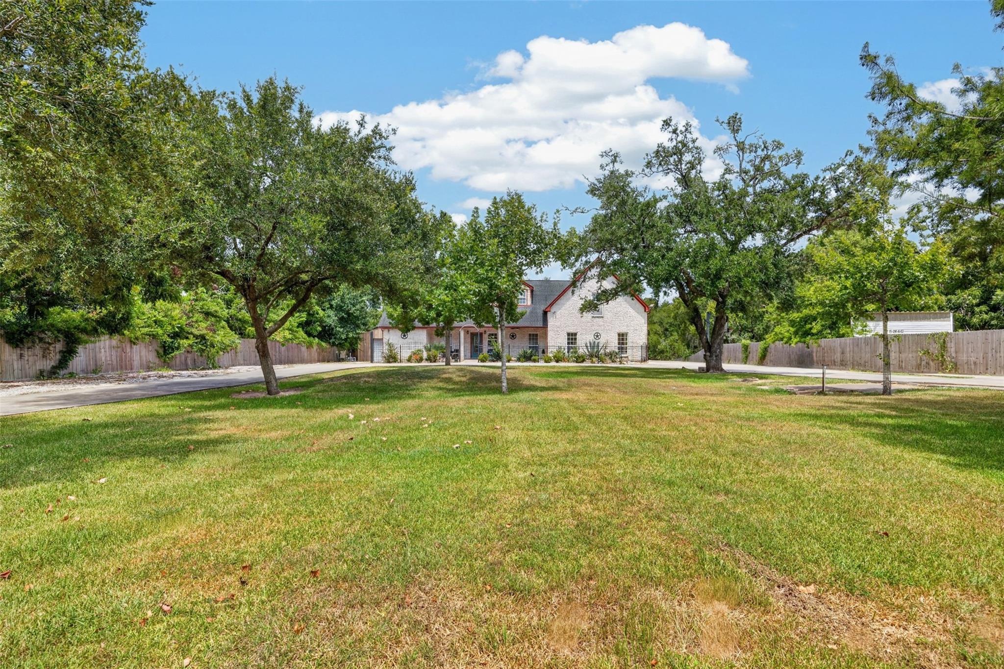 8618 Highway 6, Hitchcock, TX 77563 photo