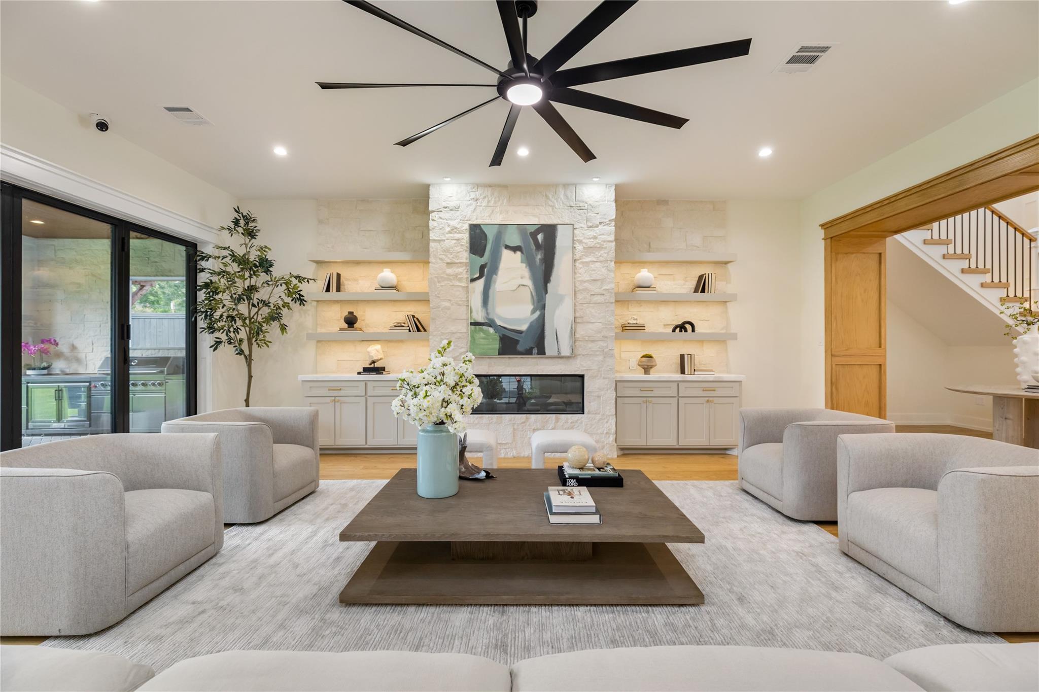 934 W 43 St, Houston, TX 77018 photo