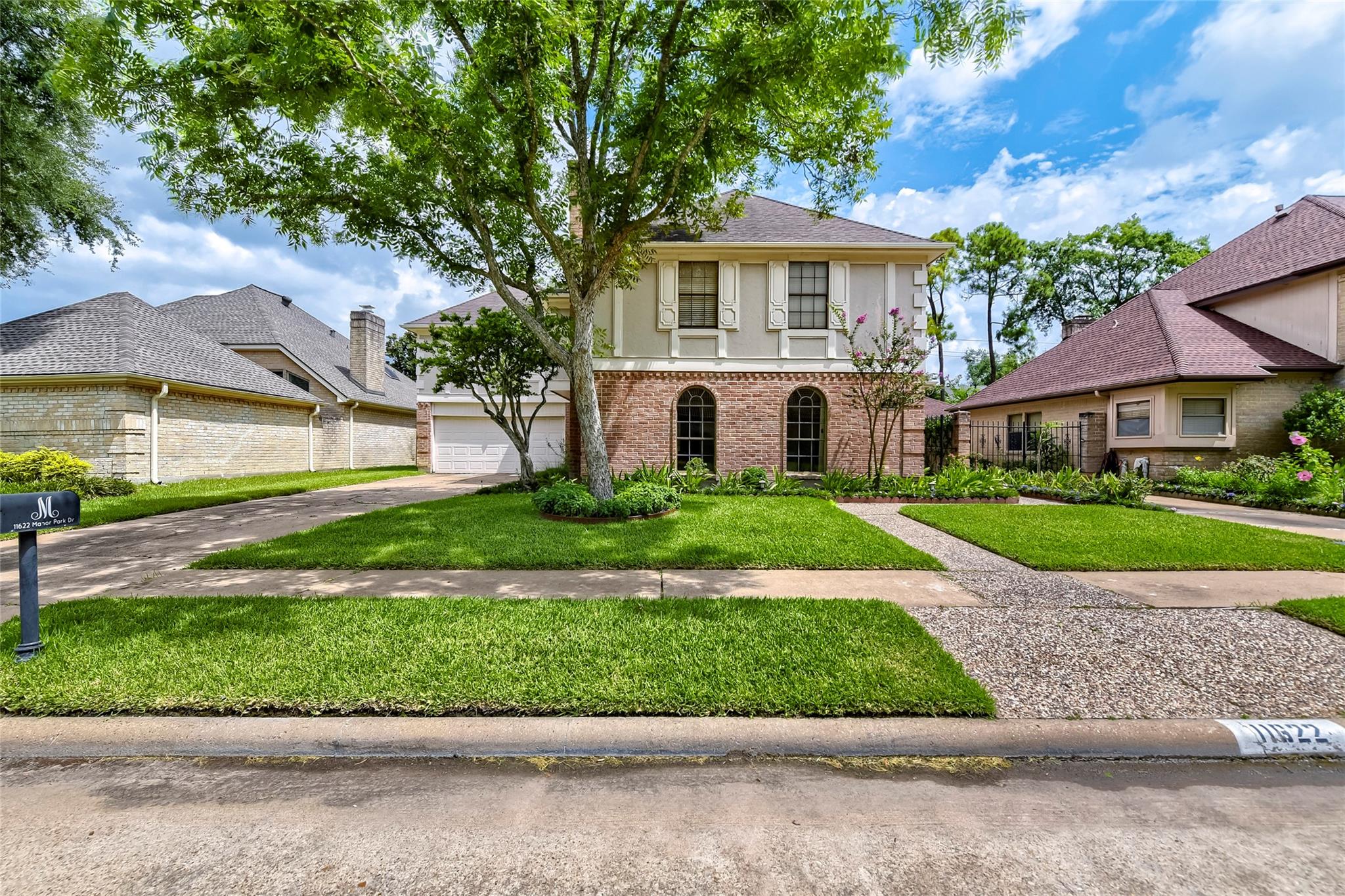 11622 Manor Park Dr, Houston, TX 77077 photo
