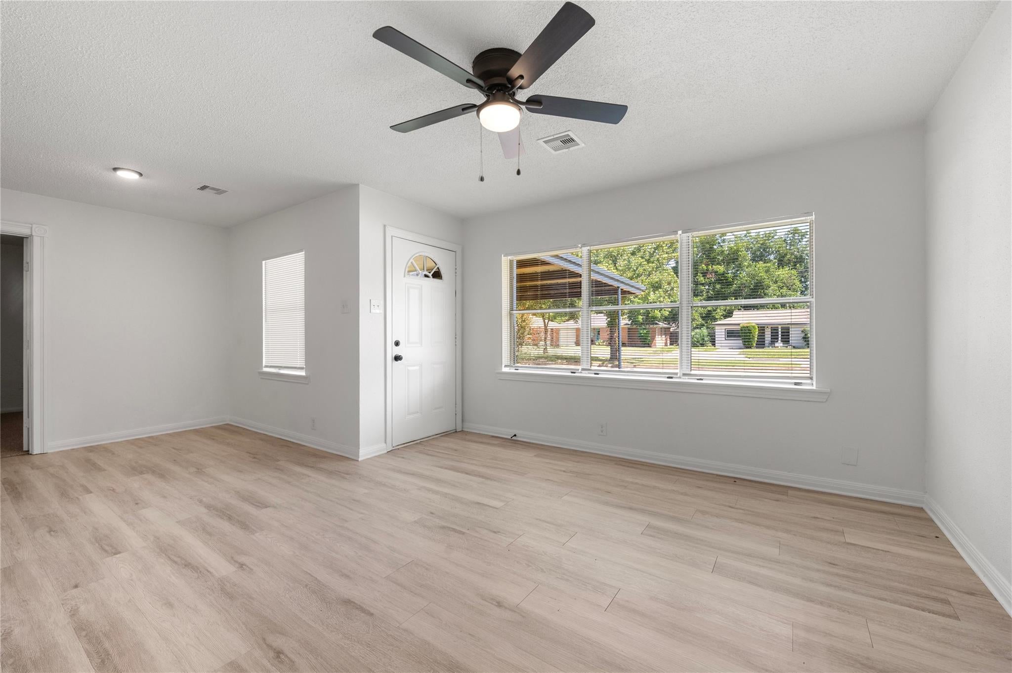 4601 W 43 St, Houston, TX 77092 photo