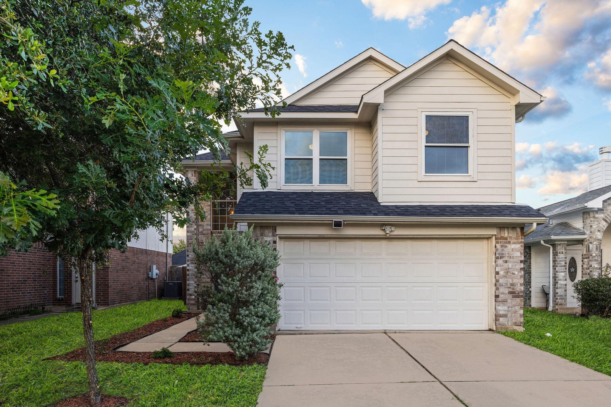 6726 Windy River Ln, Katy, TX 77449 photo