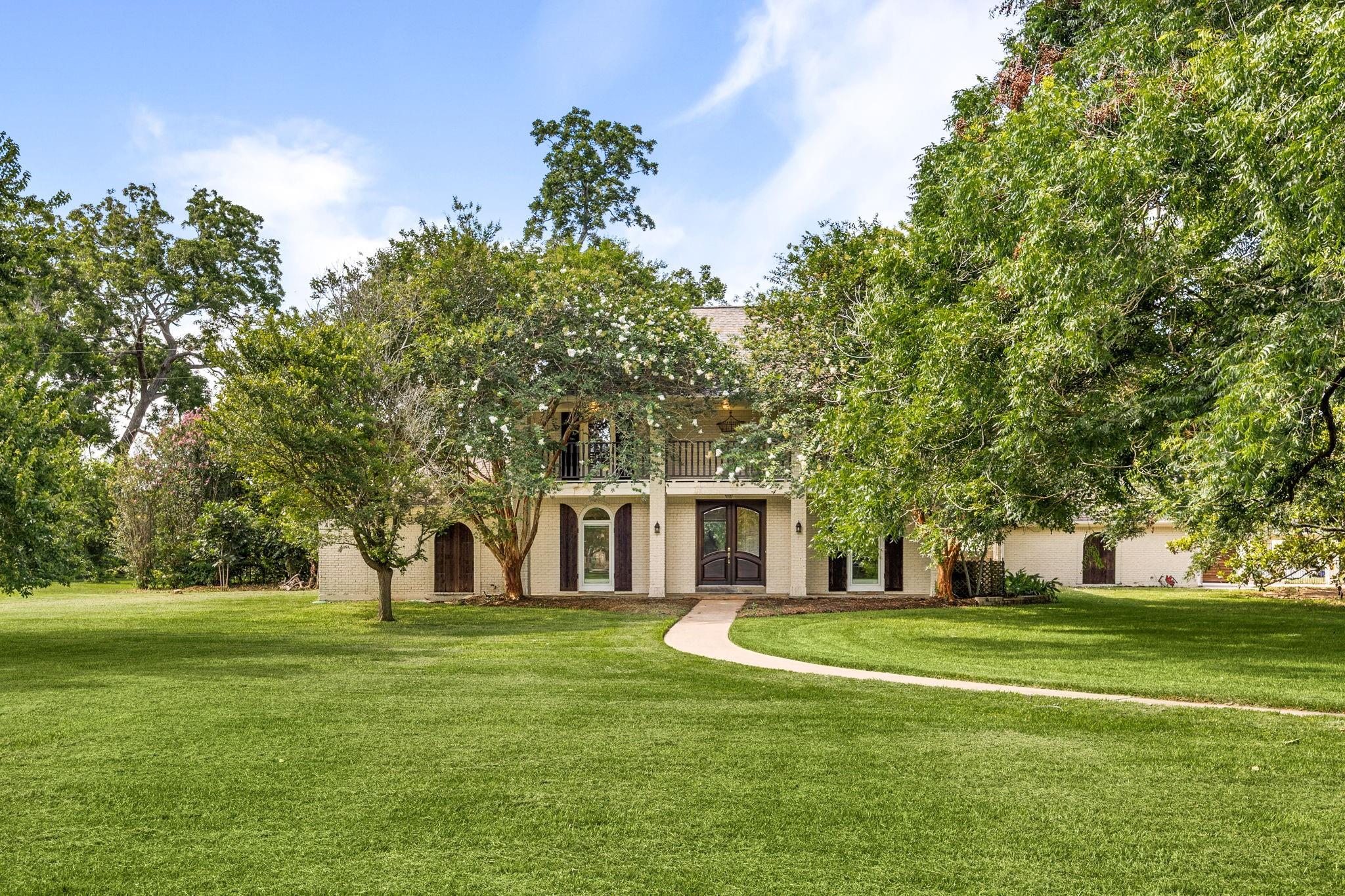 215 Caleta Cir, Richmond, TX 77406