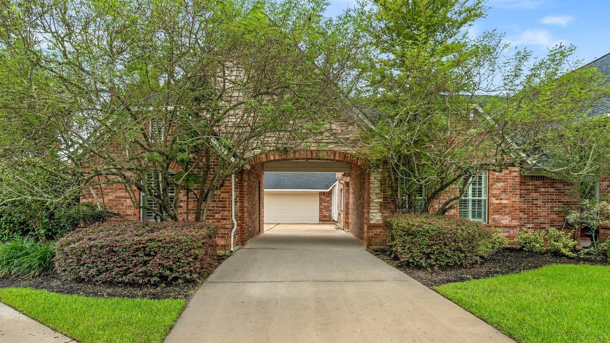12027 Water Oak Dr, Magnolia, TX 77354 photo