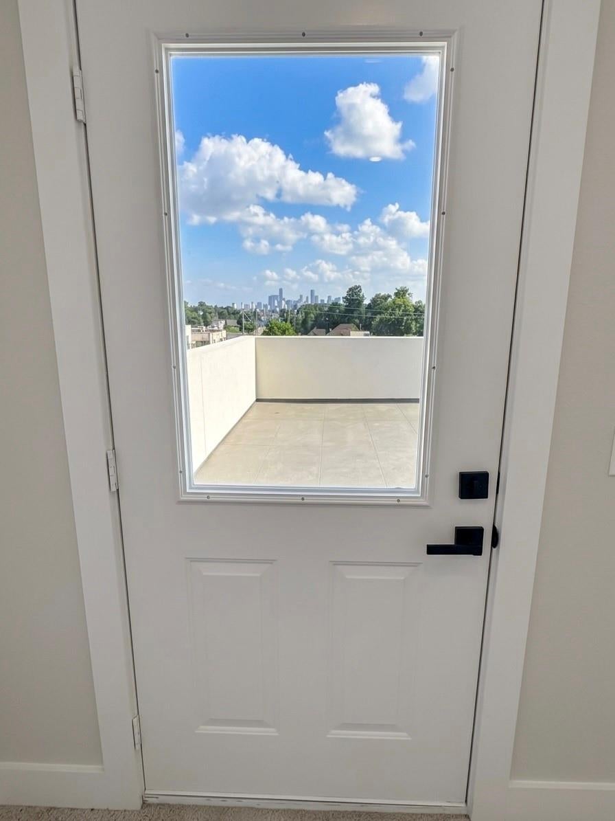 102 Sylvester Rd #B, Houston, TX 77009 photo