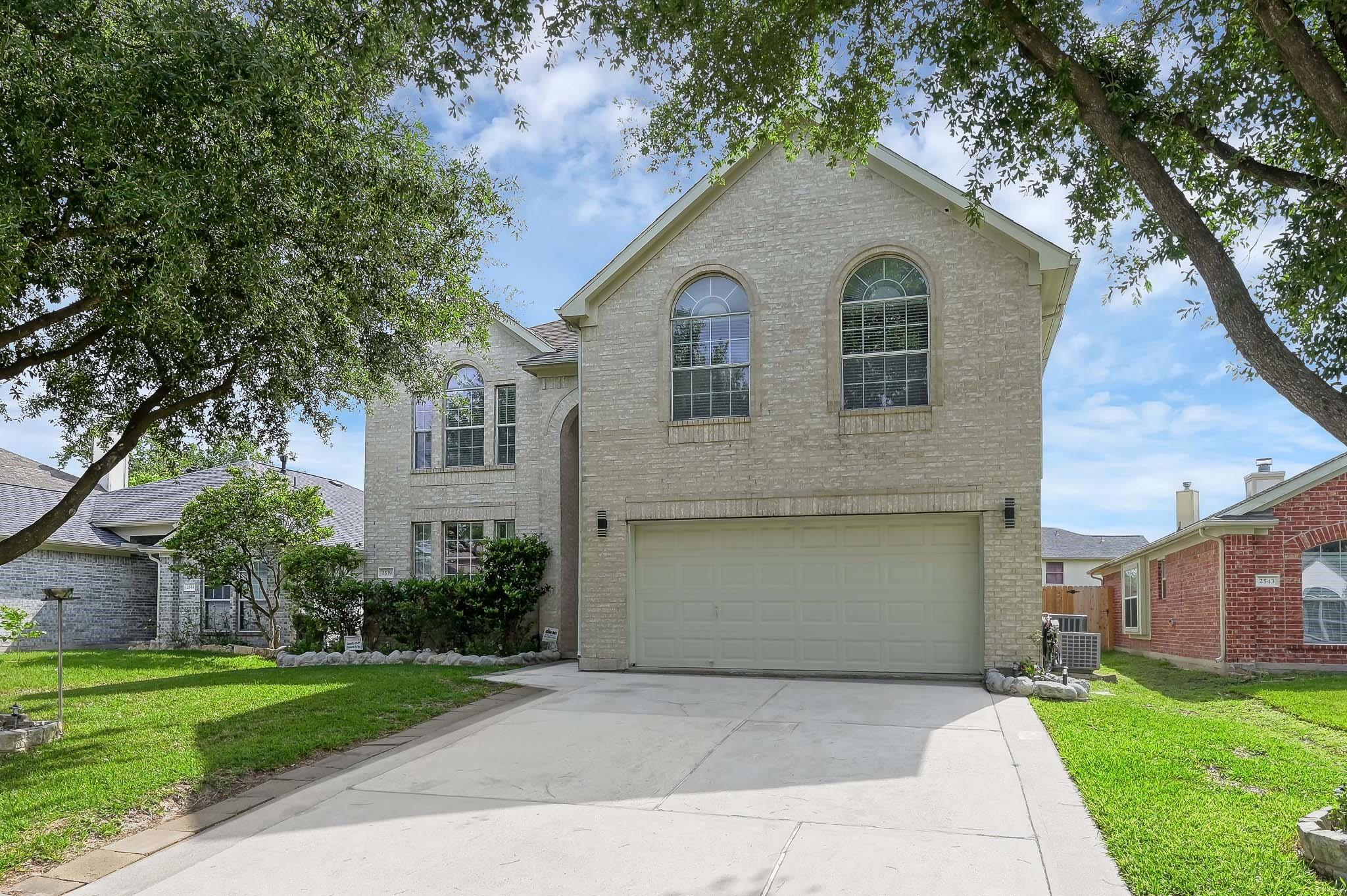 2539 Forge Creek Rd, Houston, TX 77067