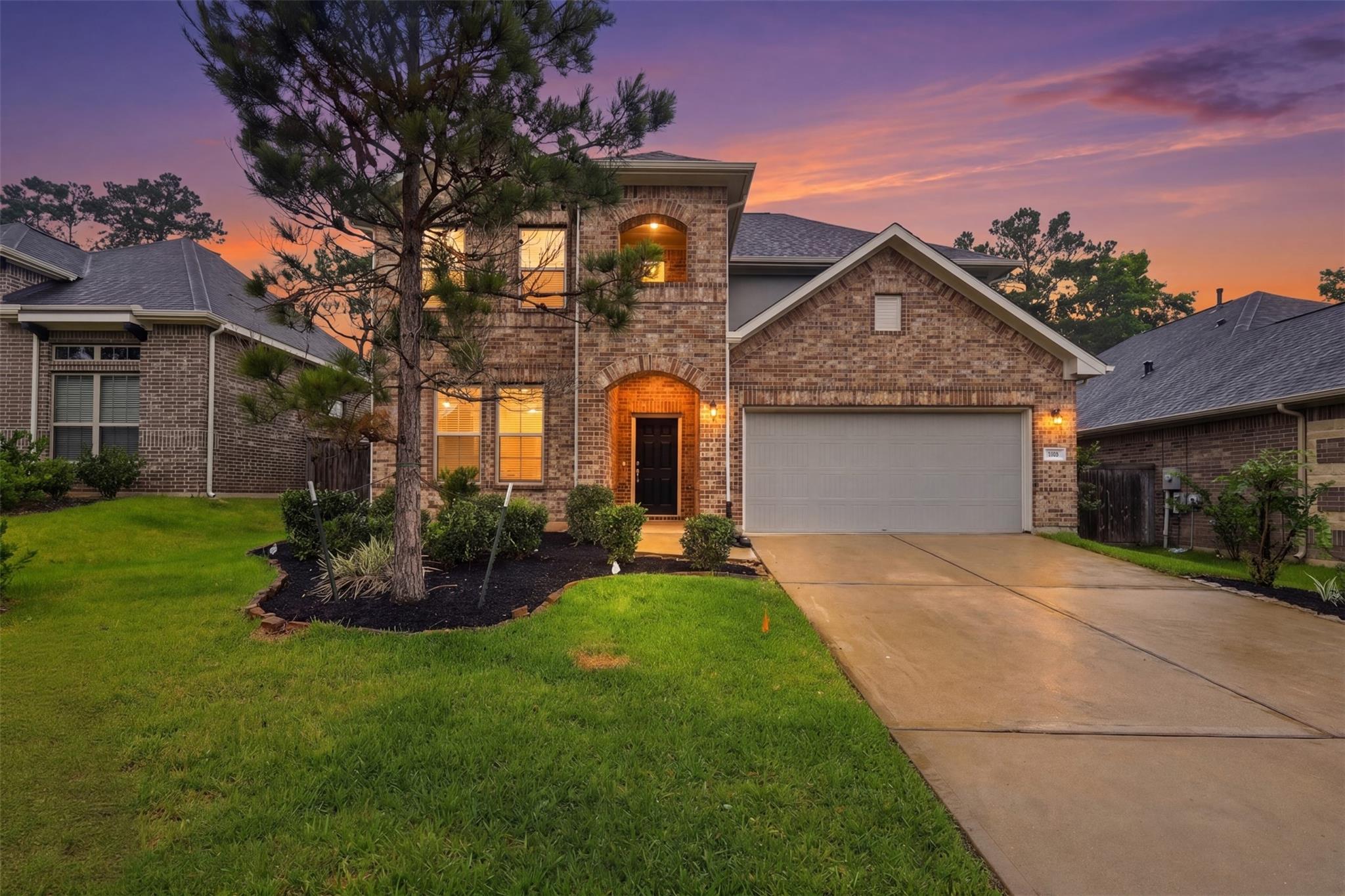119 Buttonwood Ct, Conroe, TX 77318