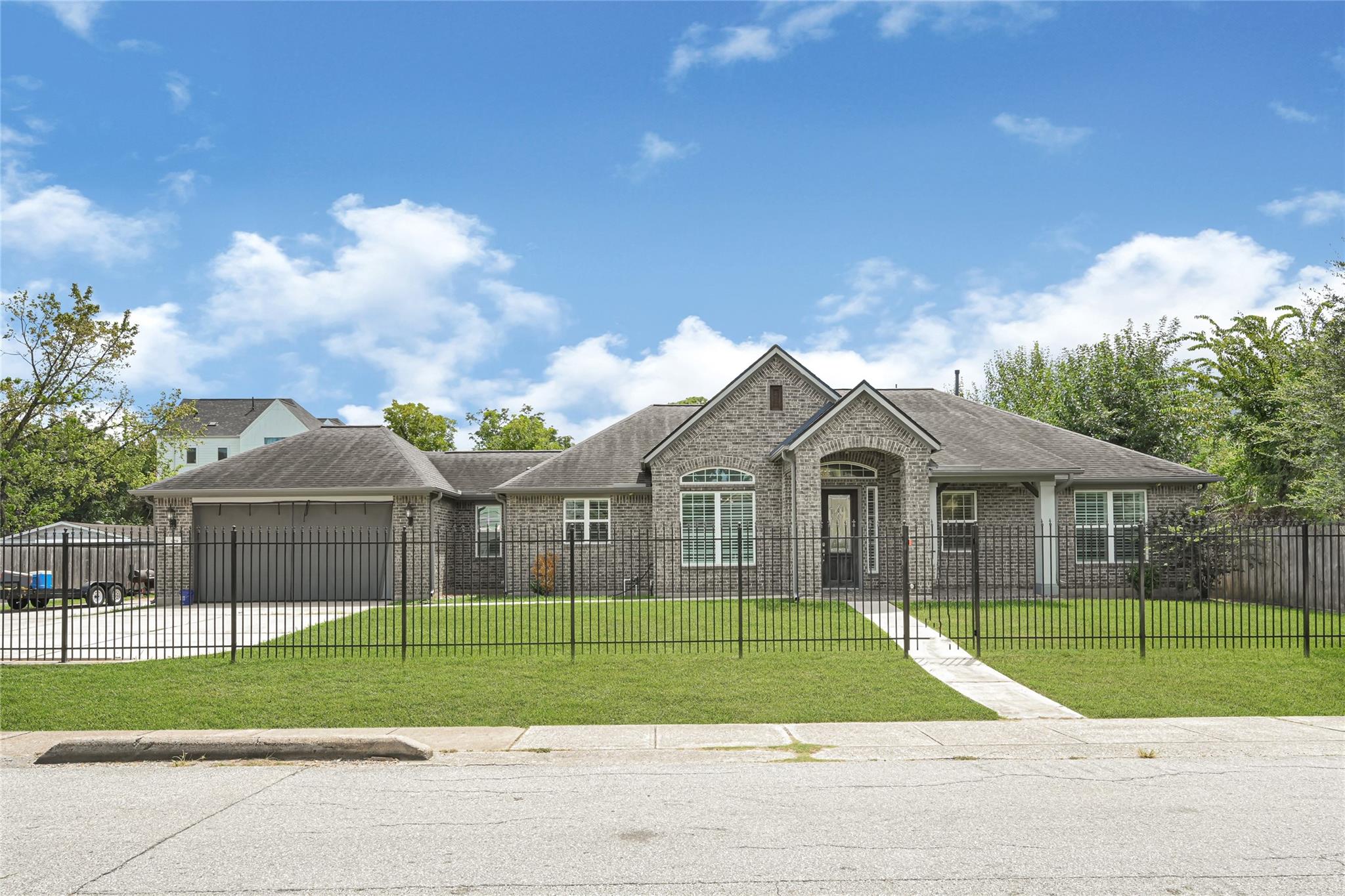 929 Oak St, Houston, TX 77018