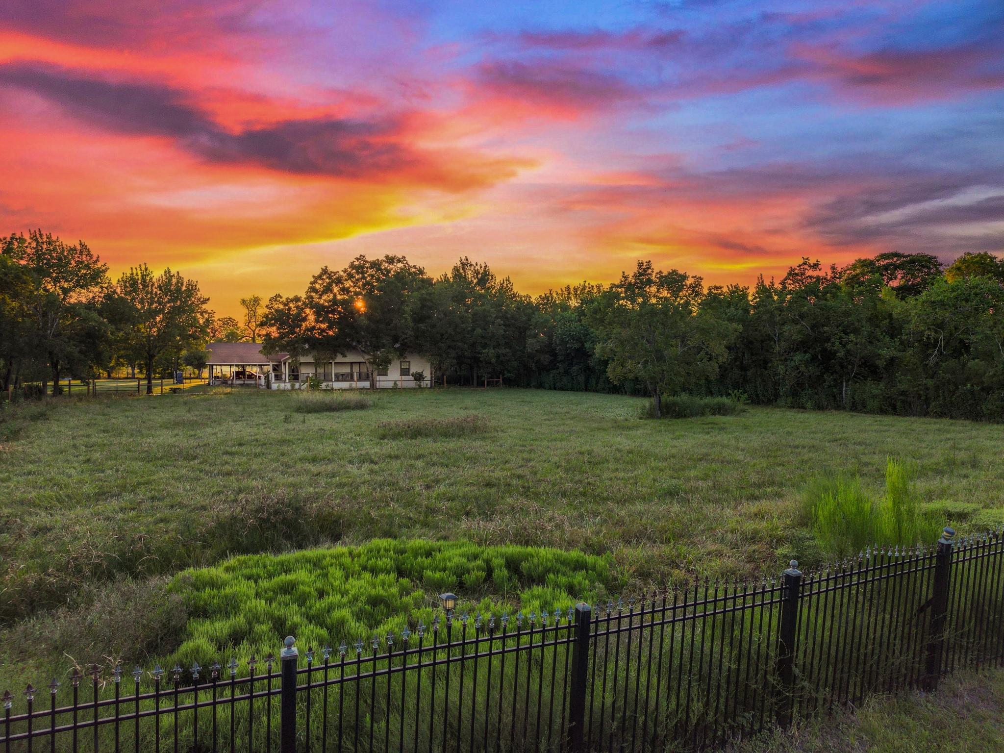 9731 Hadden Rd, Baytown, TX 77521 photo