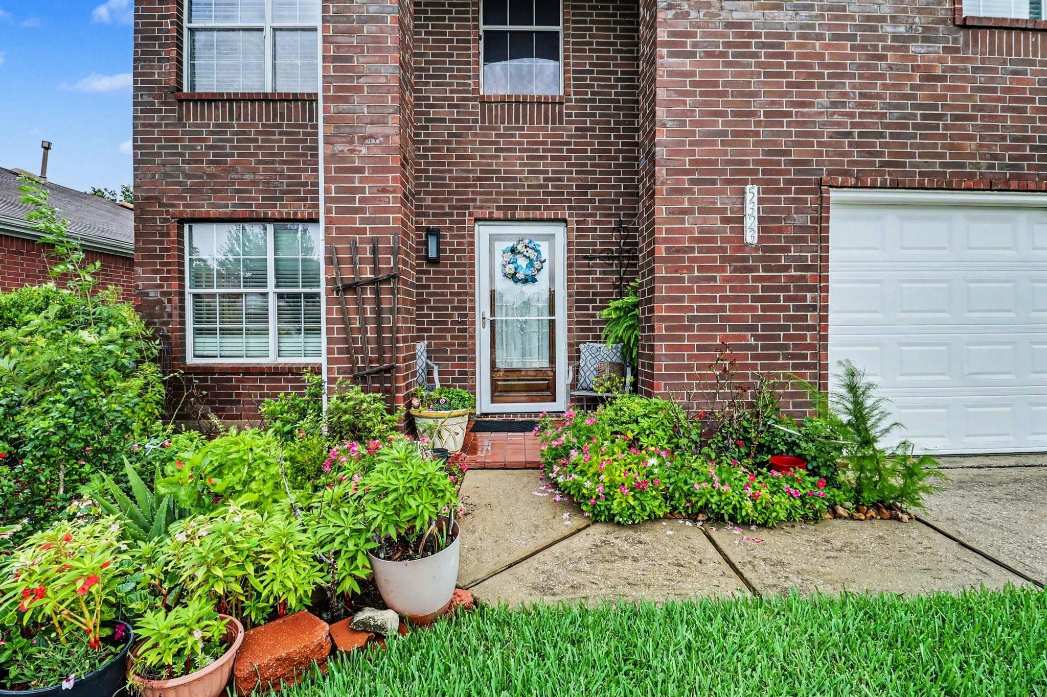 5323 Cilantro Ln, Baytown, TX 77521 photo
