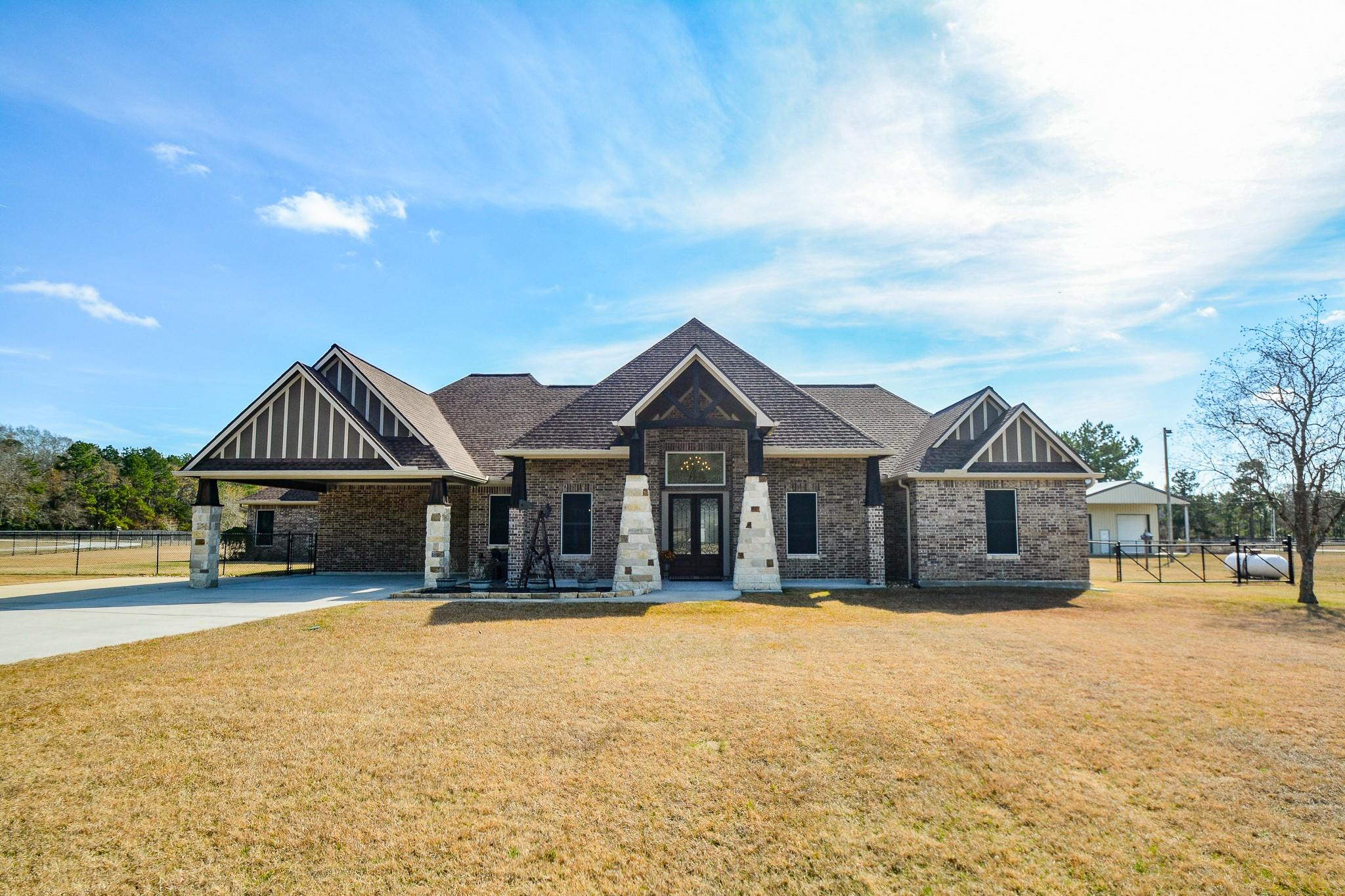 16173 Oaklawn Dr, Splendora, TX 77372 photo
