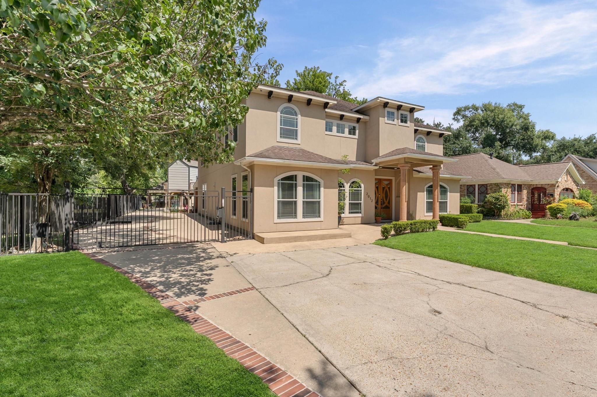 2012 Forest Hill Blvd, Houston, TX 77023 photo