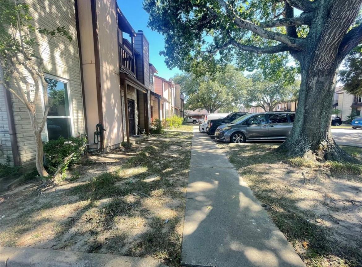12300 Brookglade Cir #93, Houston, TX 77099 photo