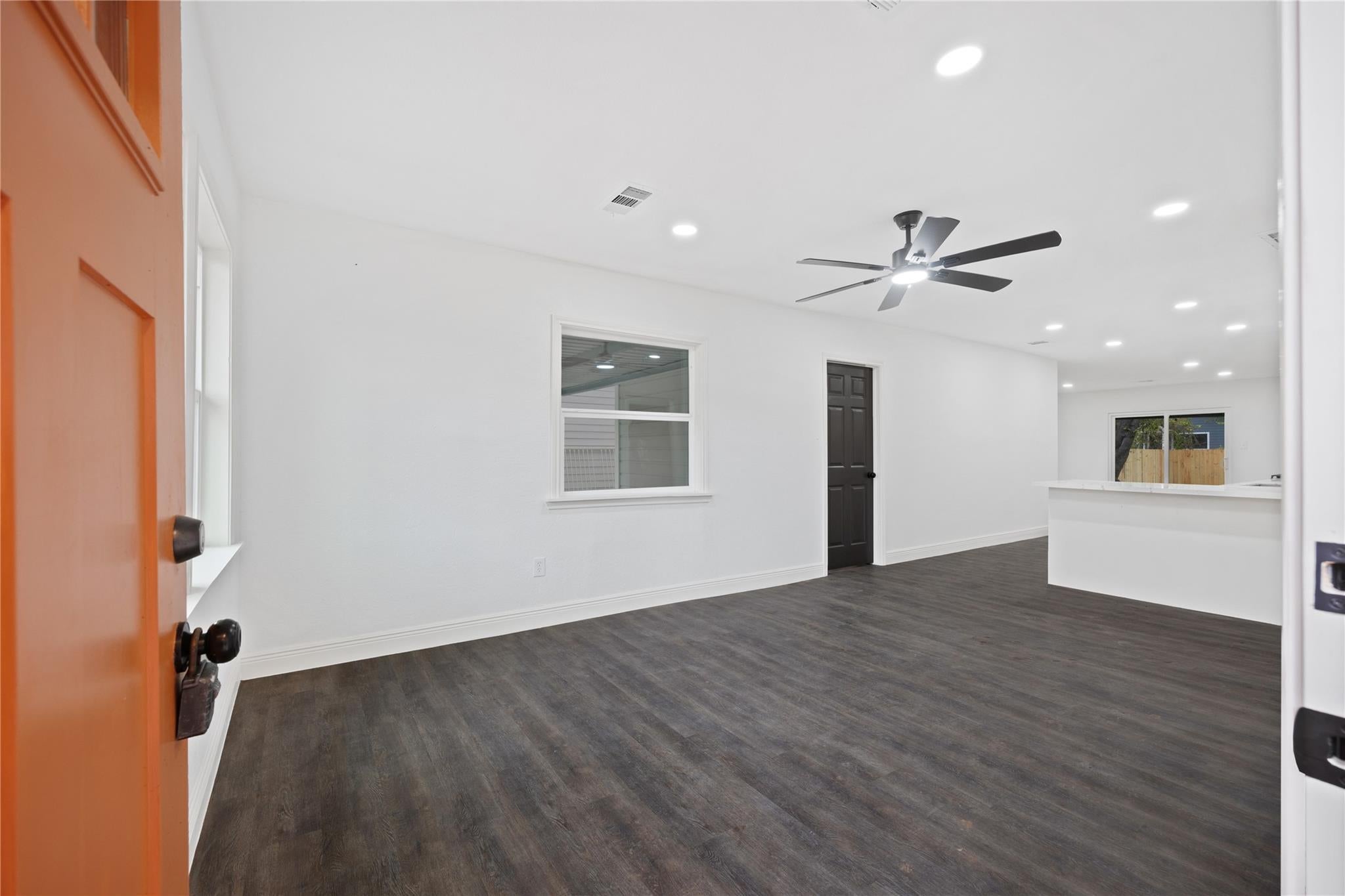 125 Bolden St, Houston, TX 77029 photo