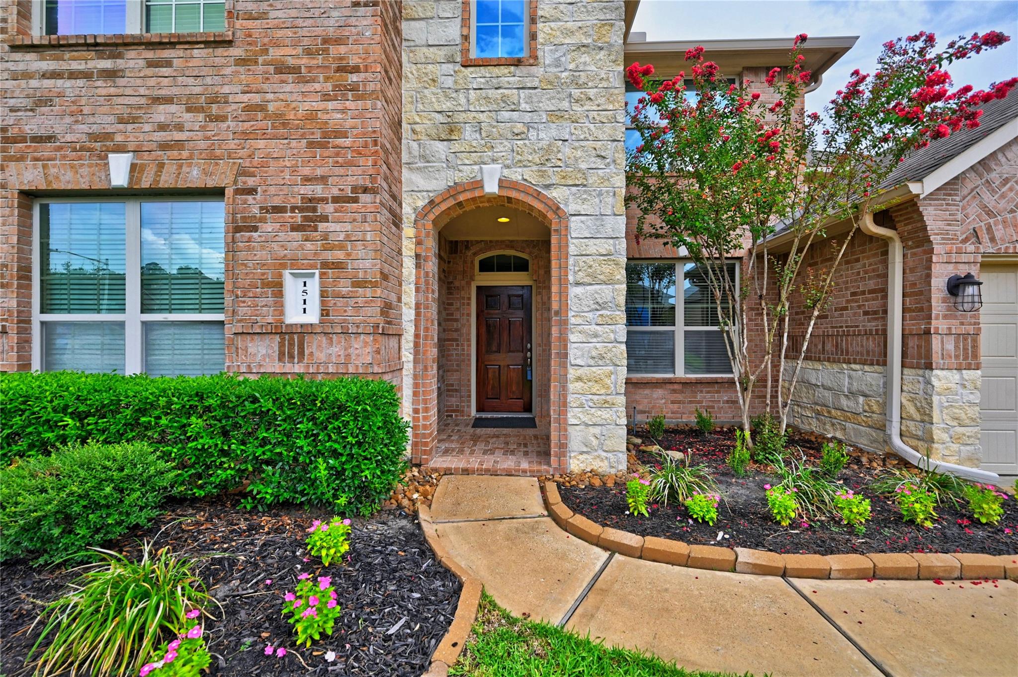 1511 Jacobs Forest Dr, Conroe, TX 77384 photo