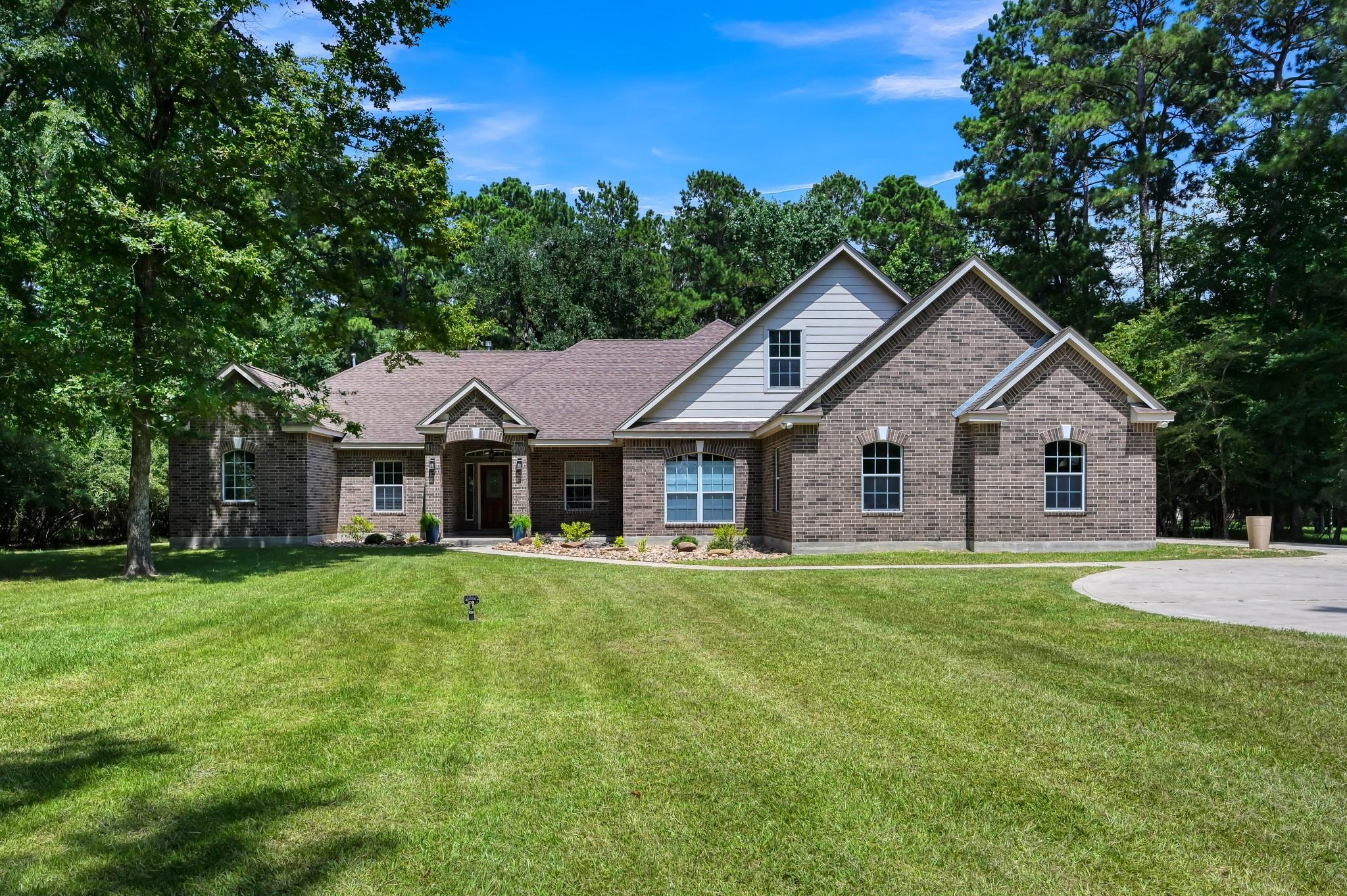 9606 Miller Rd, Magnolia, TX 77354
