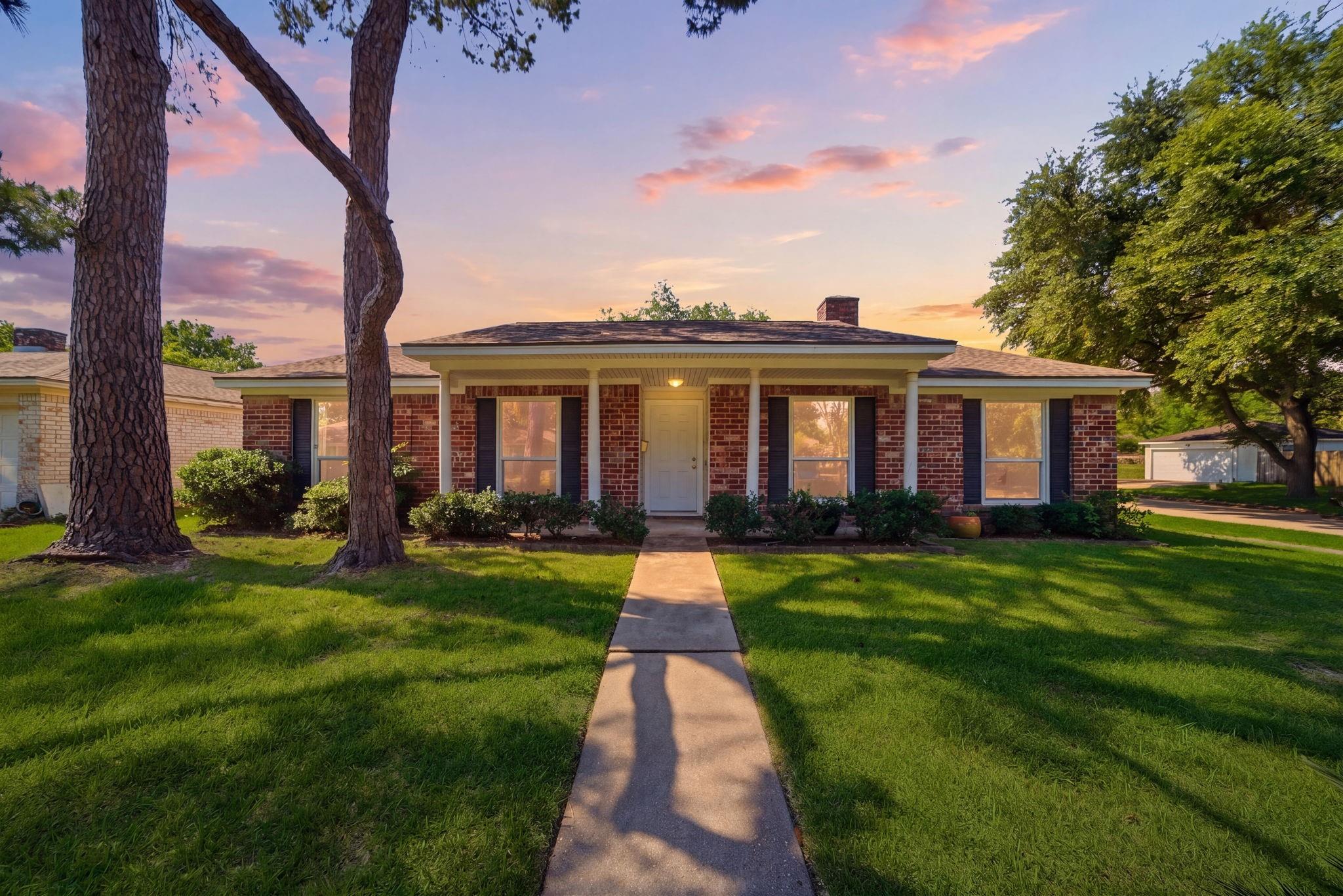 9231 Tooley Dr, Houston, TX 77031