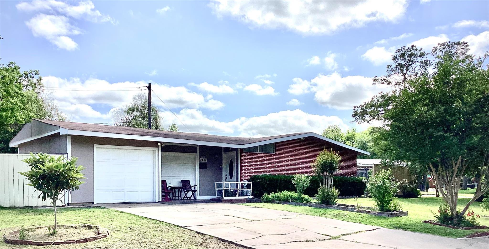 6609 Scribner Rd, Houston, TX 77074 photo