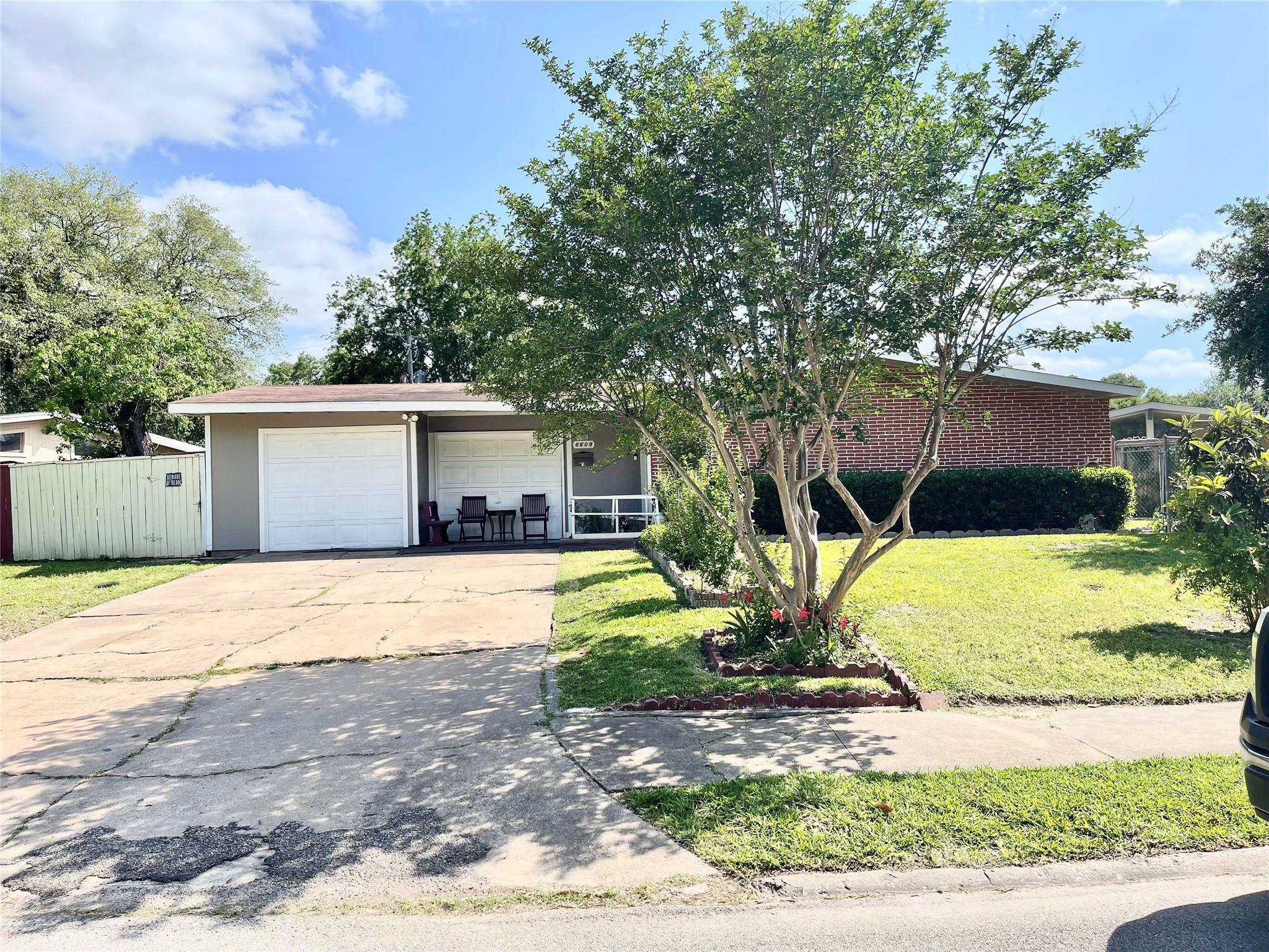 6609 Scribner Rd, Houston, TX 77074