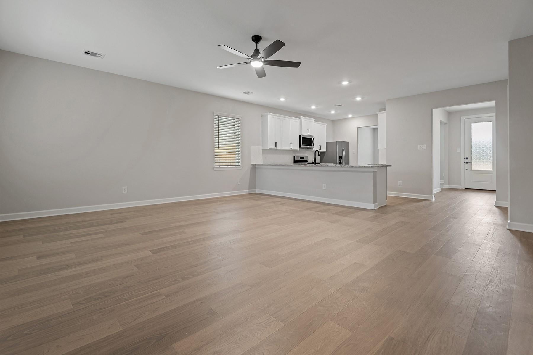 21592 Bluebonnet Bay Dr, Magnolia, TX 77354 photo