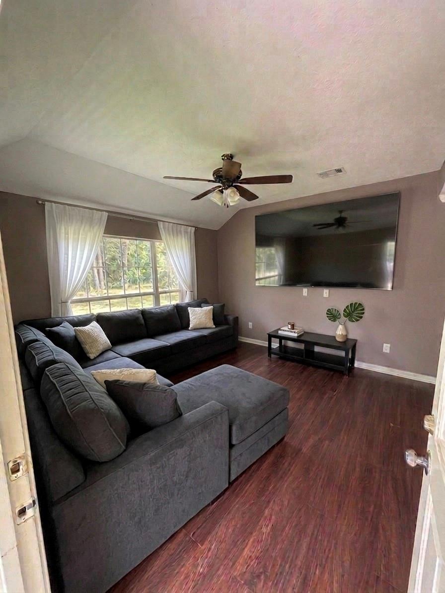 311 S 3 St, Highlands, TX 77562 photo