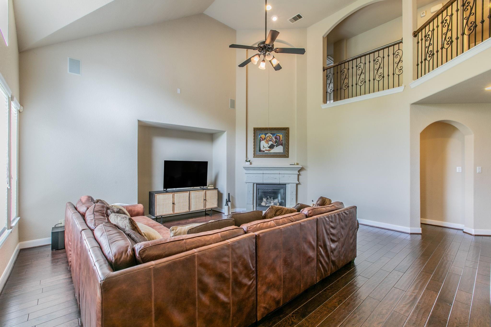 7642 Westmoreland Dr, Sugar Land, TX 77479 photo