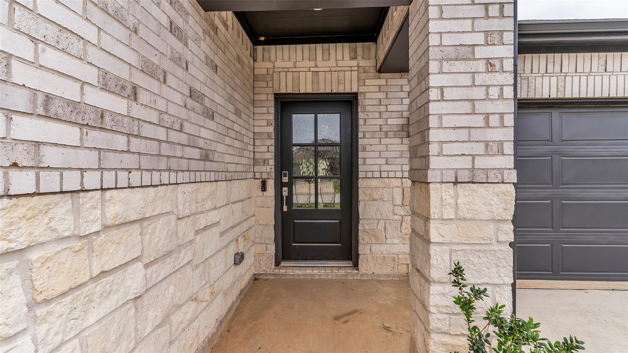 233 Mountain Knolls Ln, Willis, TX 77378 photo