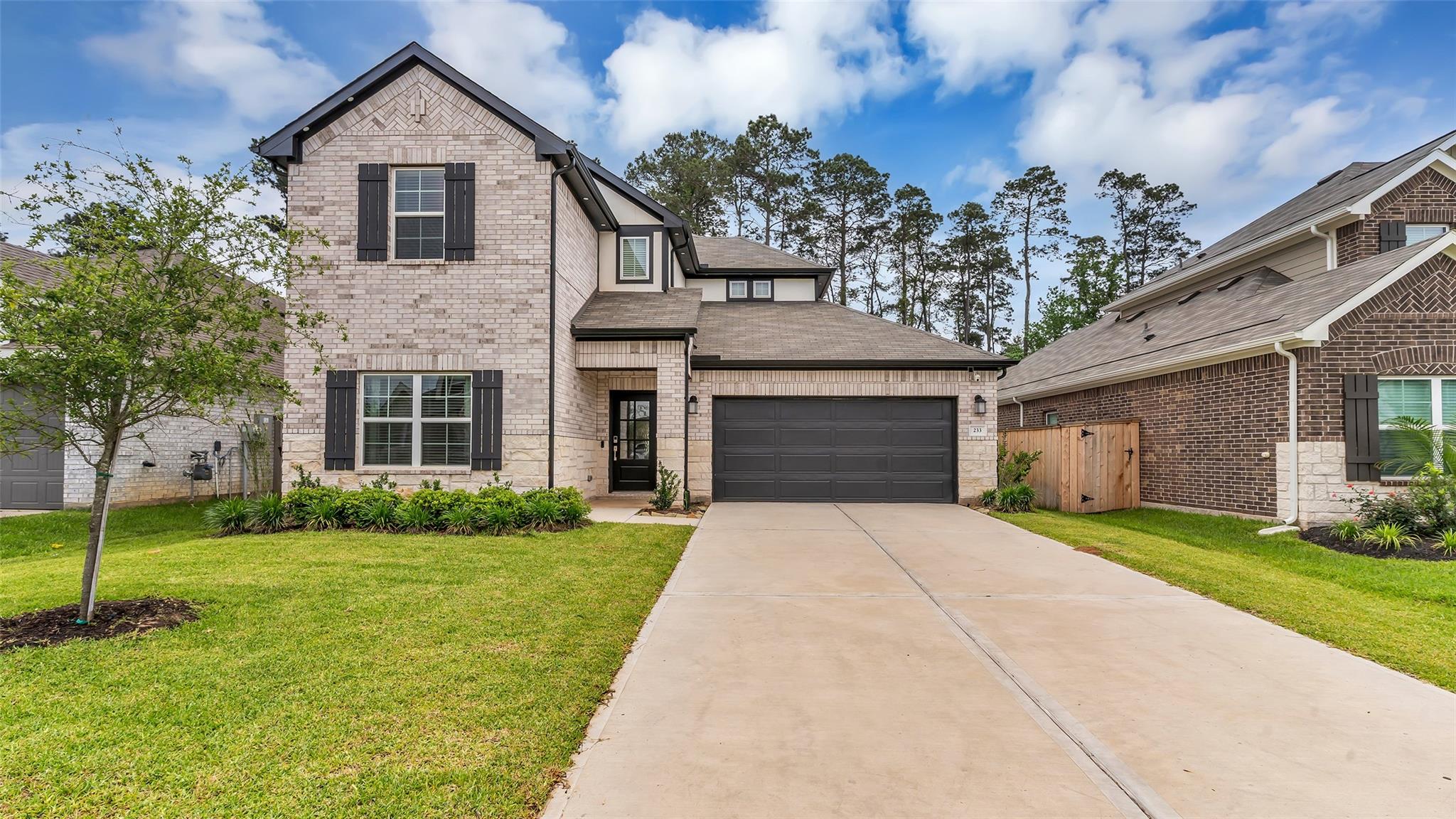 233 Mountain Knolls Ln, Willis, TX 77378