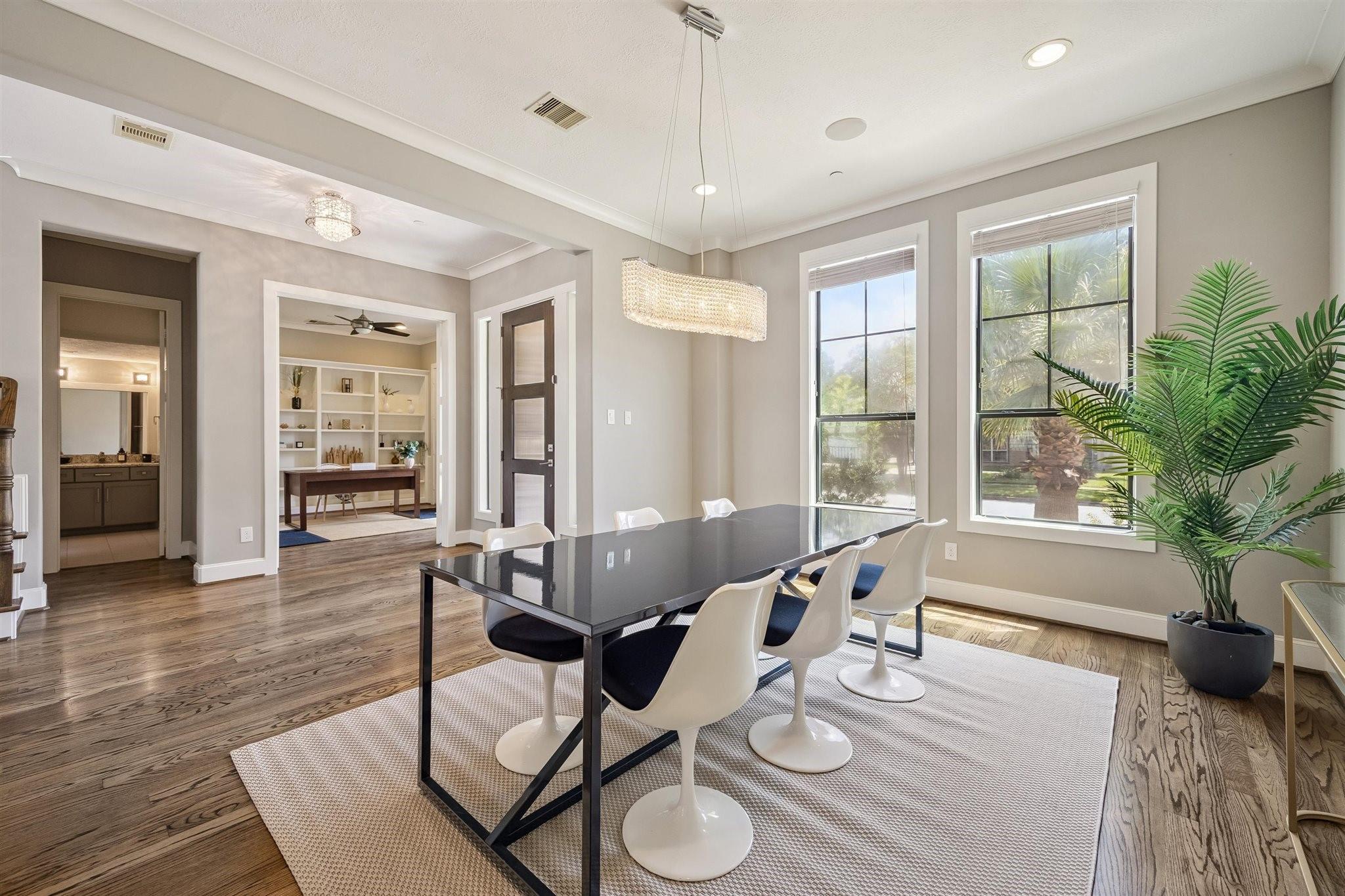 4618 Oakdale St, Bellaire, TX 77401 photo