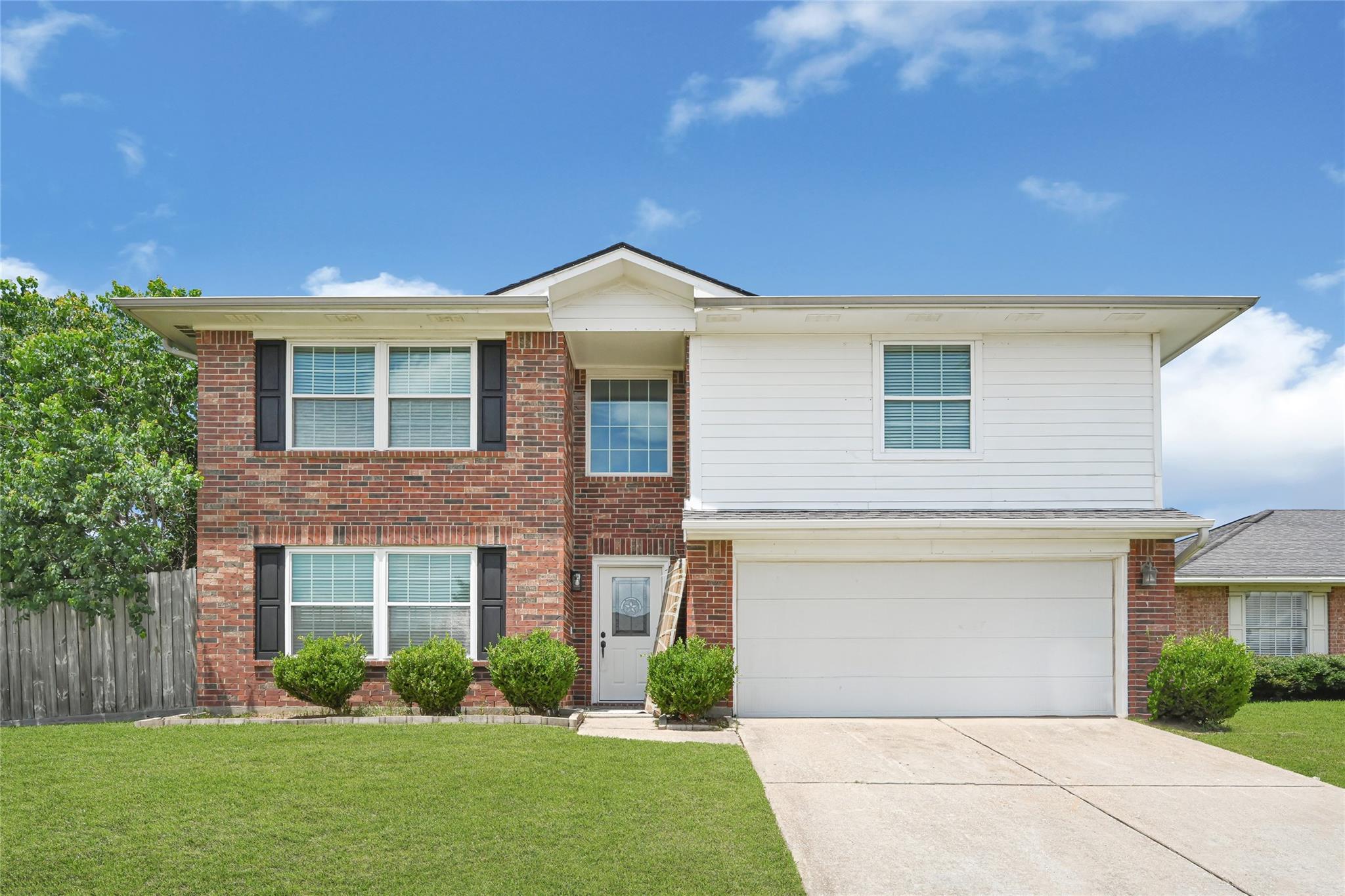 10950 Fern Terrace Dr, Houston, TX 77075