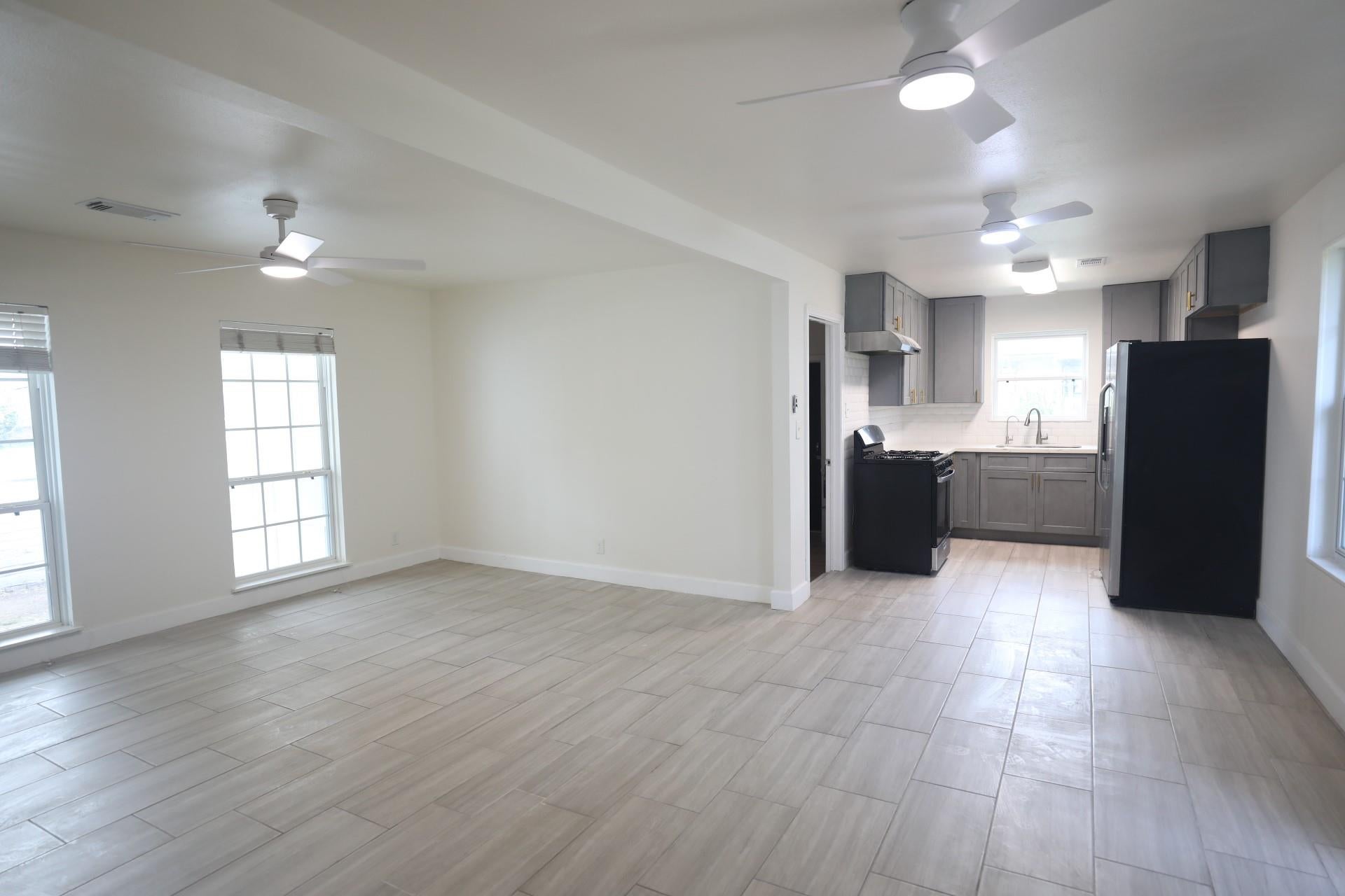 5738 Newquay St, Houston, TX 77085 photo