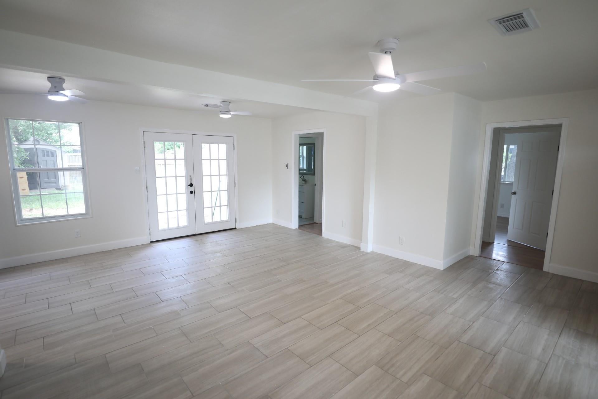 5738 Newquay St, Houston, TX 77085 photo