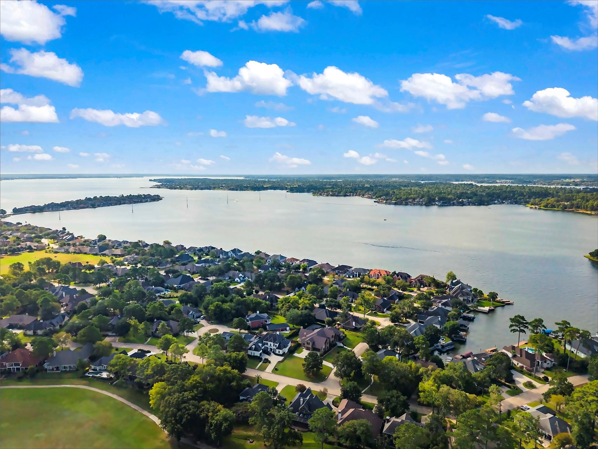 250 Hampton Glen Rd, Montgomery, TX 77356 photo