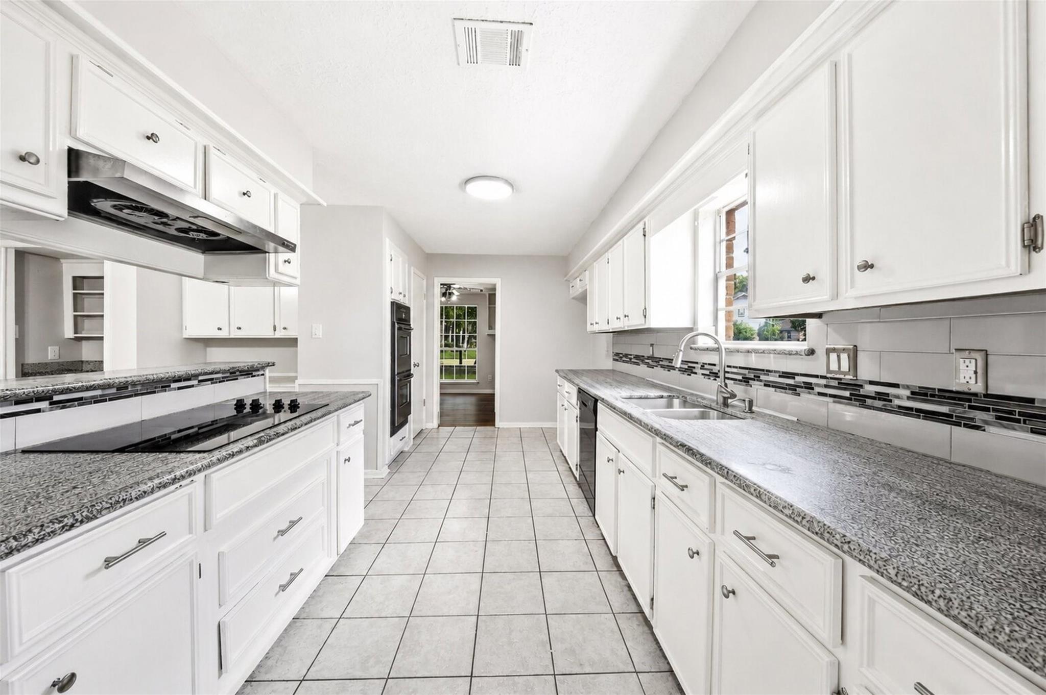 5414 Forest Timbers Drive Dr, Humble, TX 77346 photo