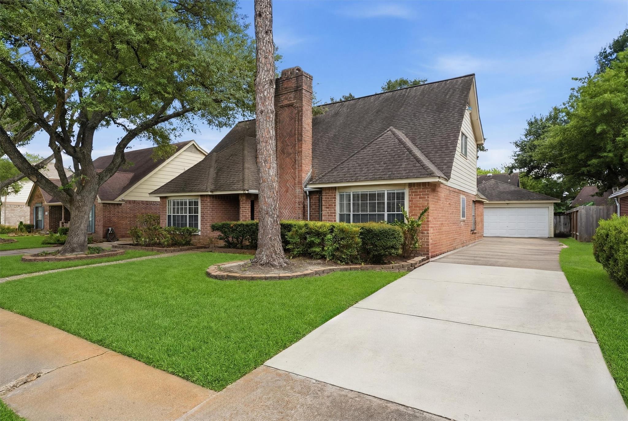 12527 Piping Rock Dr, Houston, TX 77077 photo