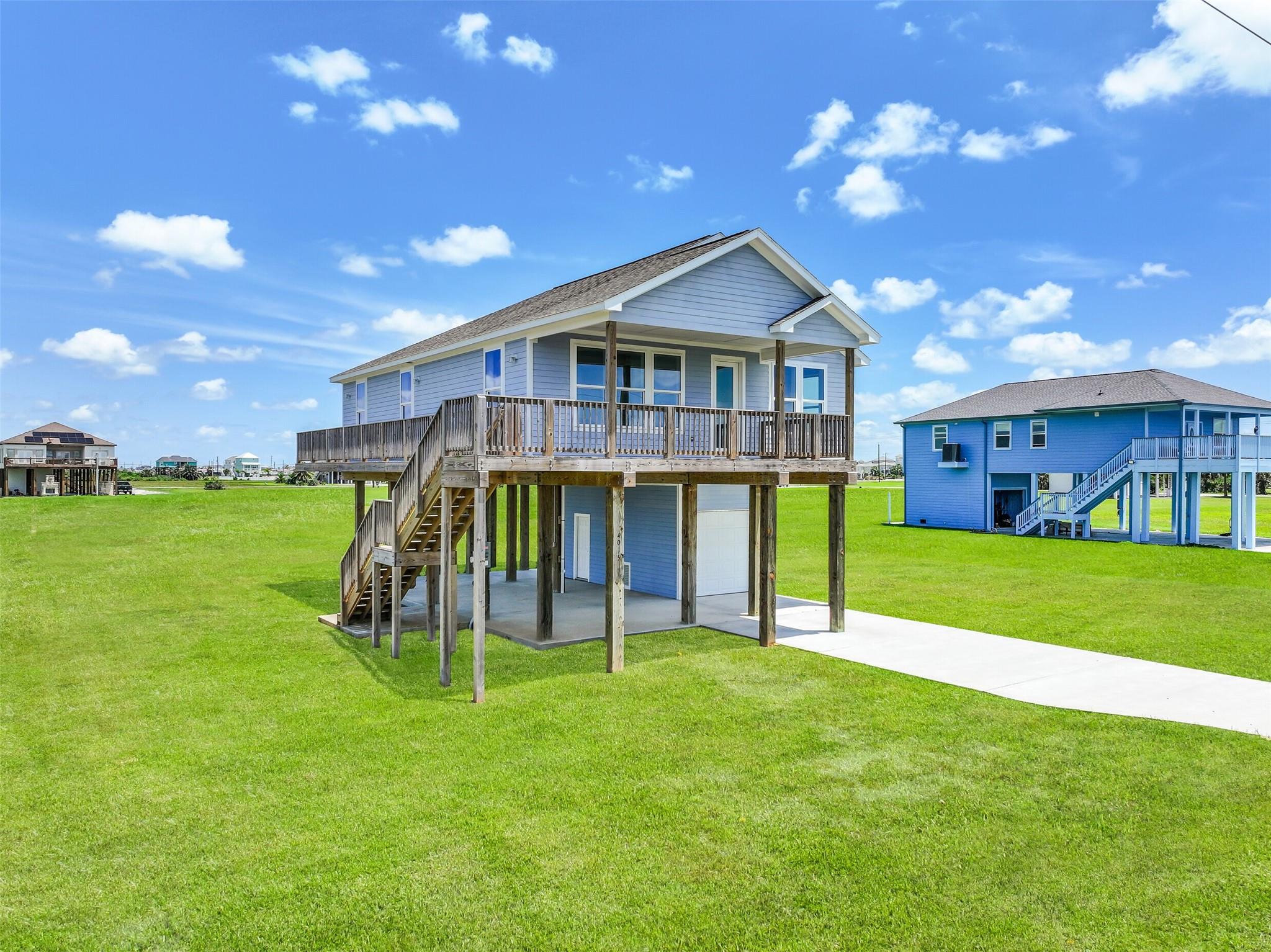4015 Mitote Dr, Galveston, TX 77554