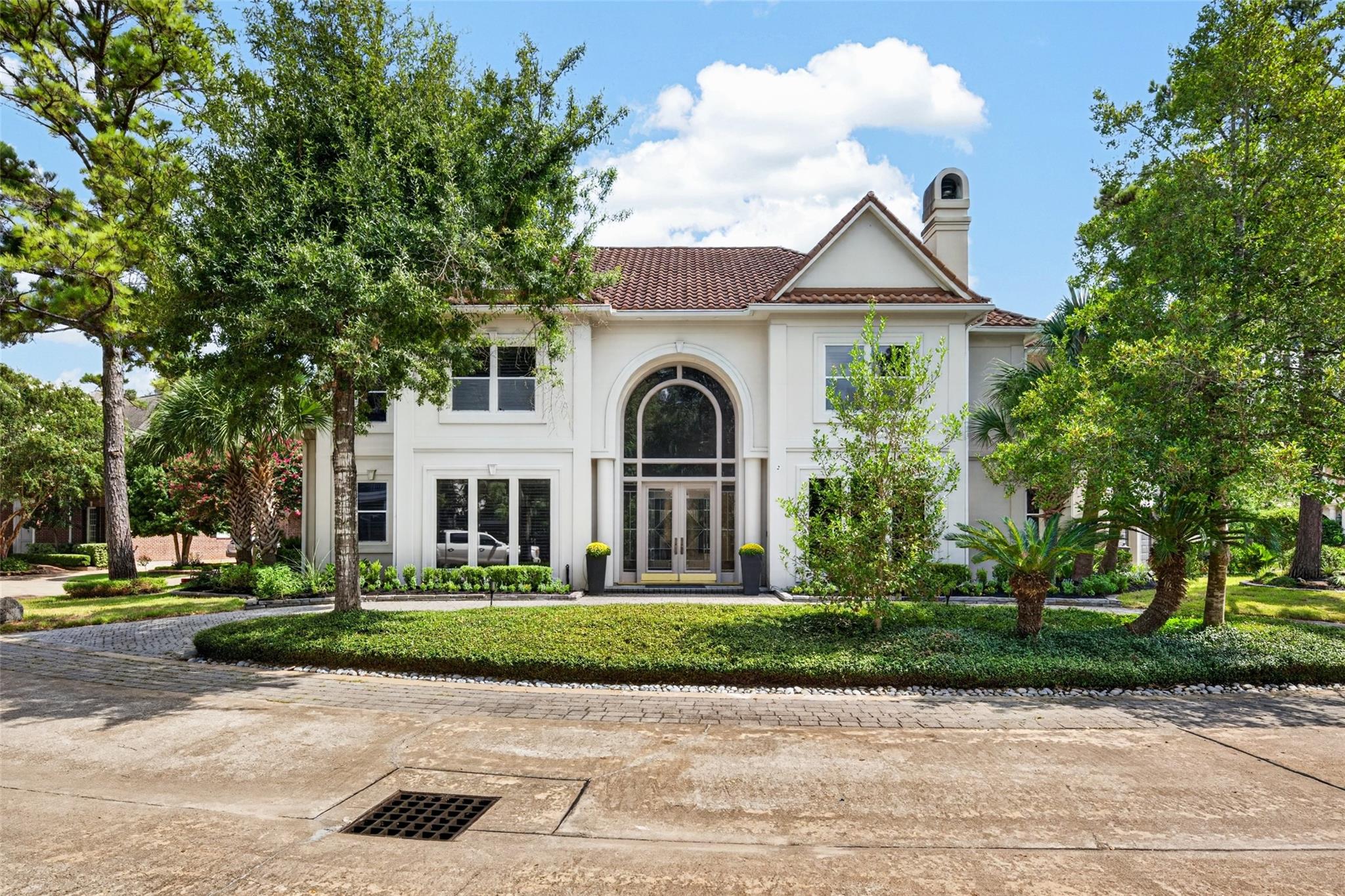 2 W Terrace Dr, Houston, TX 77007 photo