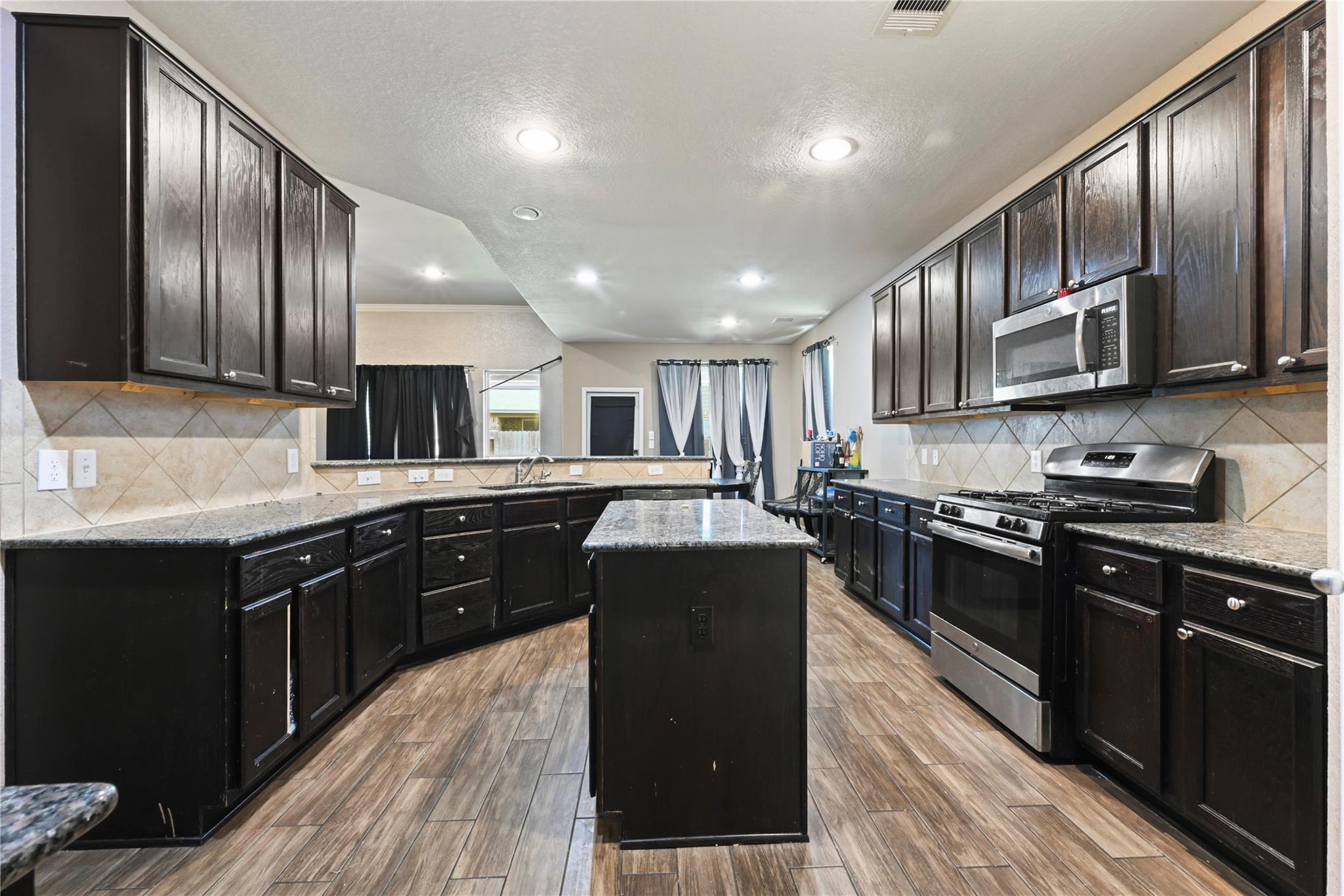 4406 Clara Rose Ln, Katy, TX 77449 photo