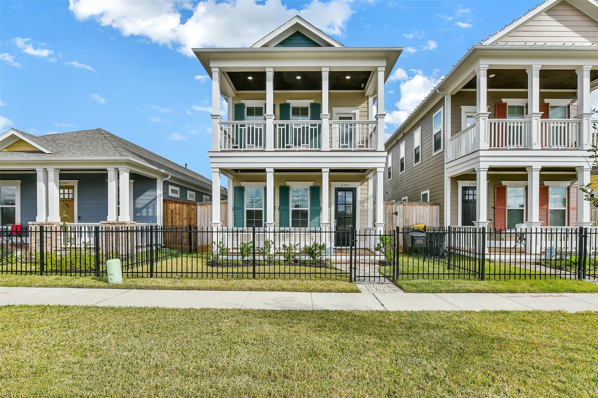 2511 Houston Ave, Pearland, TX 77581