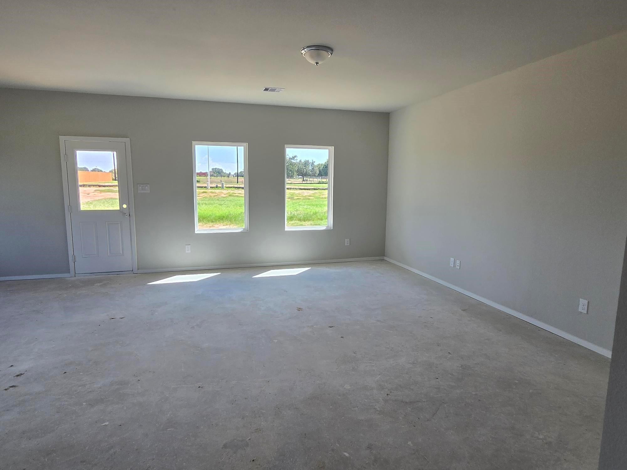 31227 Cass River Ln, Waller, TX 77484 photo