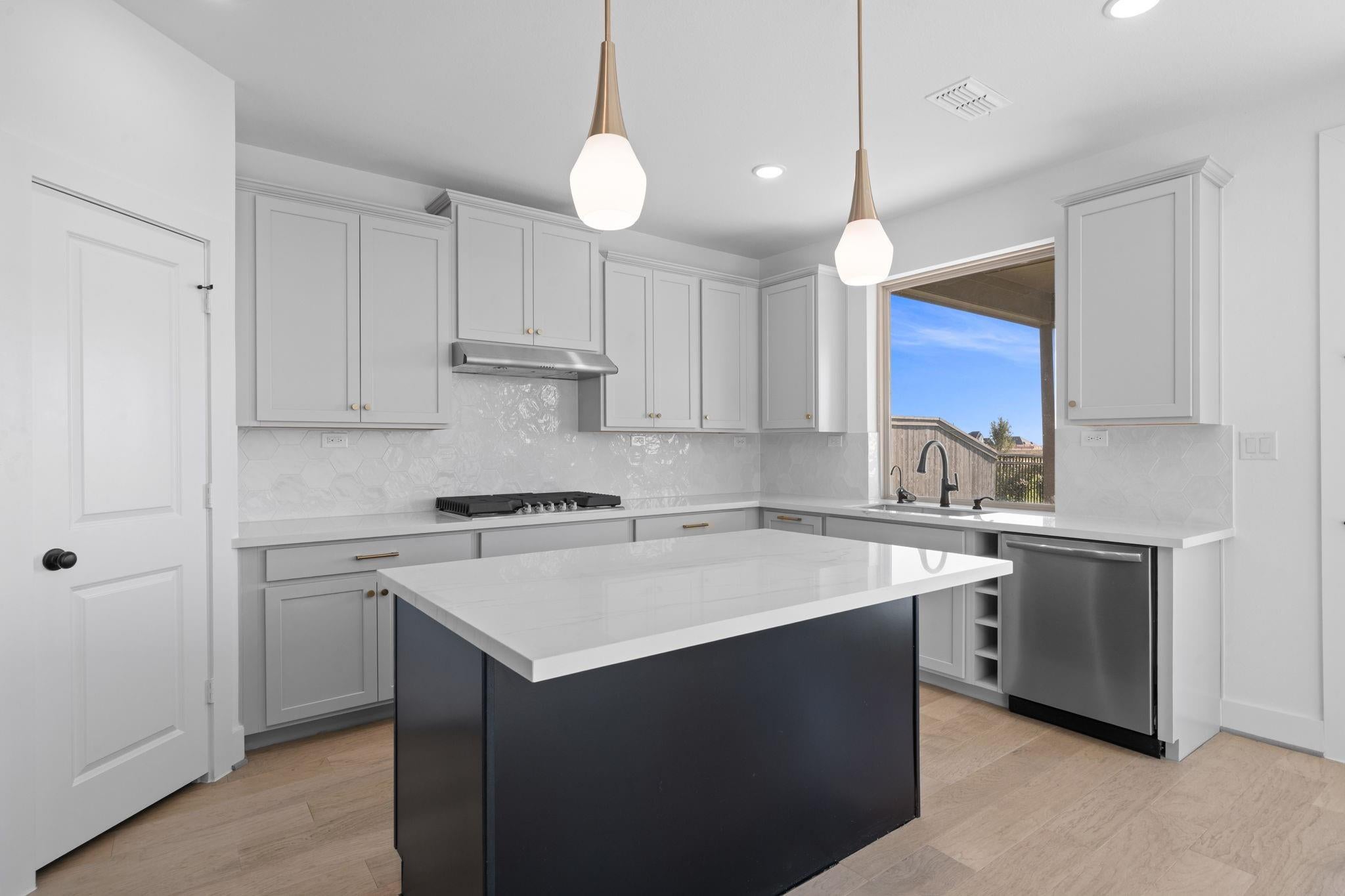 26435 Brilliant Beam Way, Hockley, TX 77447 photo
