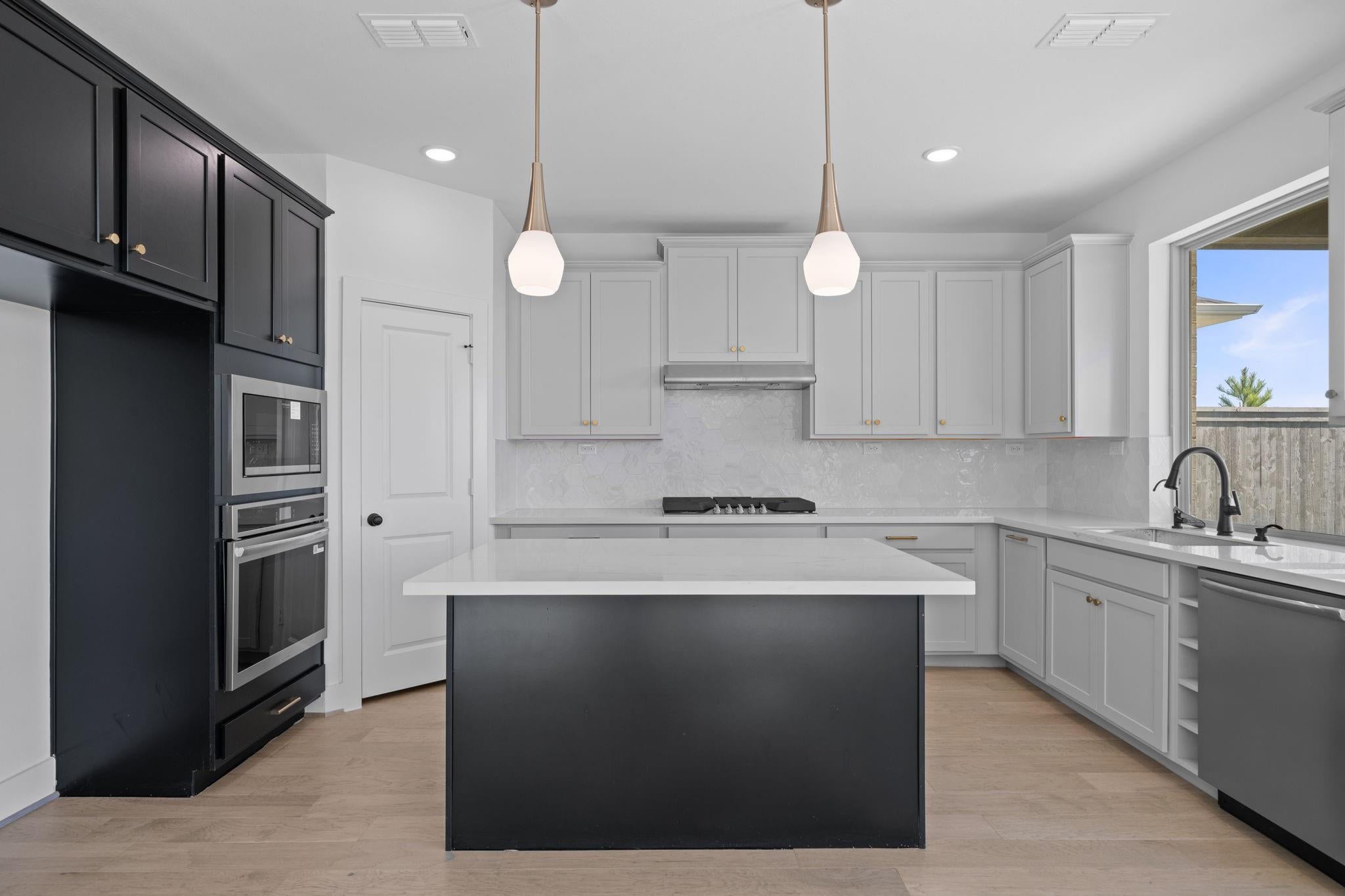 26435 Brilliant Beam Way, Hockley, TX 77447 photo