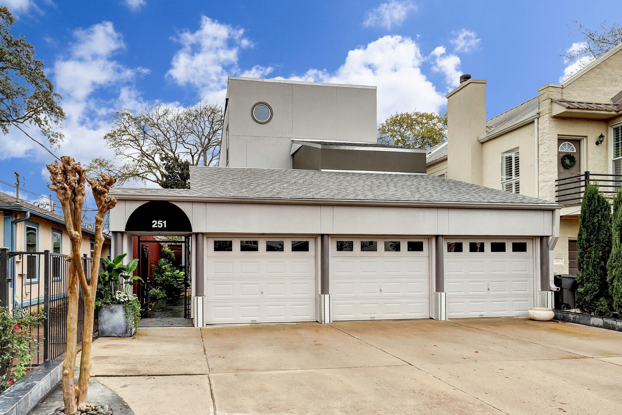 251 Malone St, Houston, TX 77007