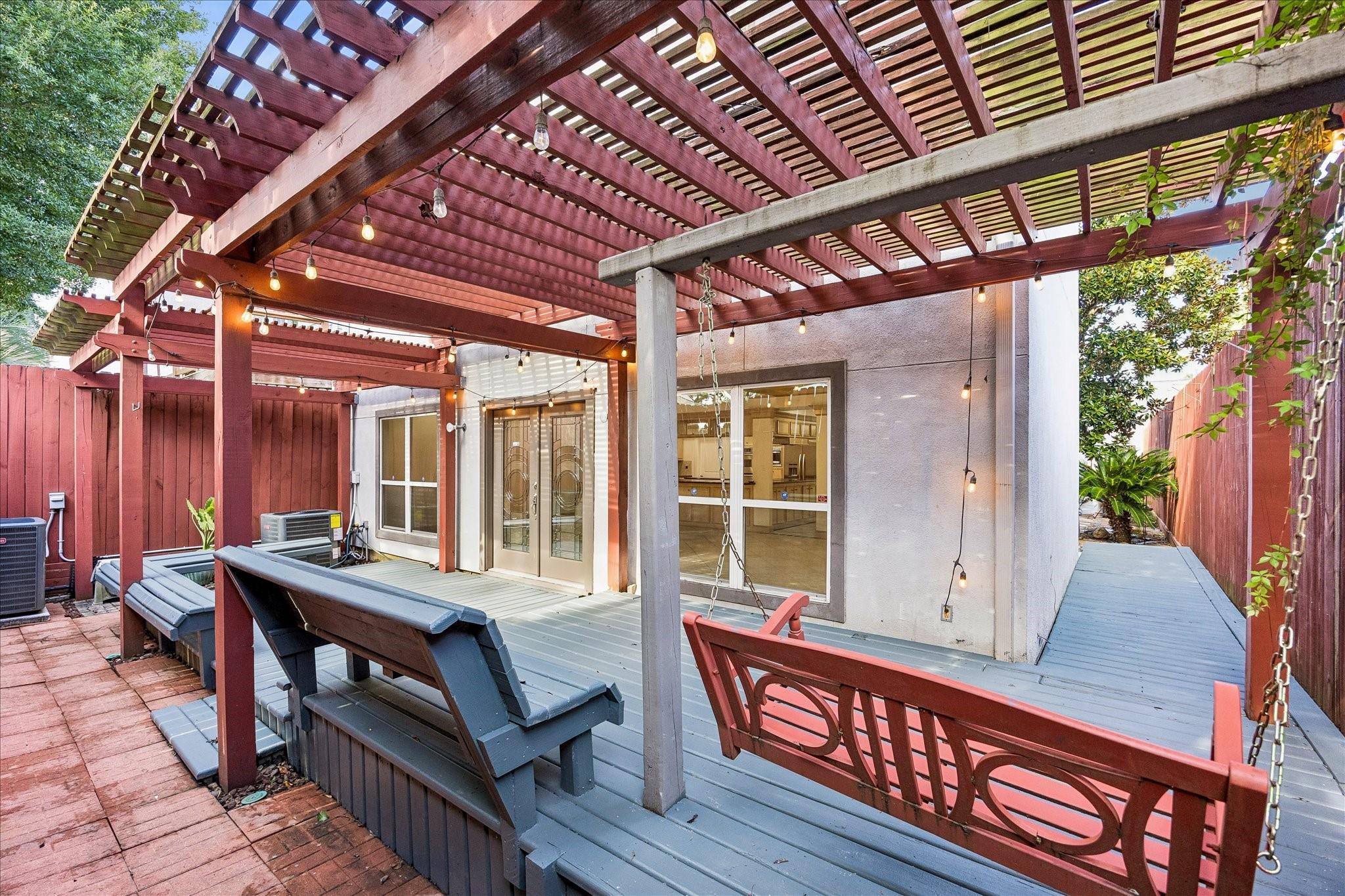 251 Malone St, Houston, TX 77007 photo