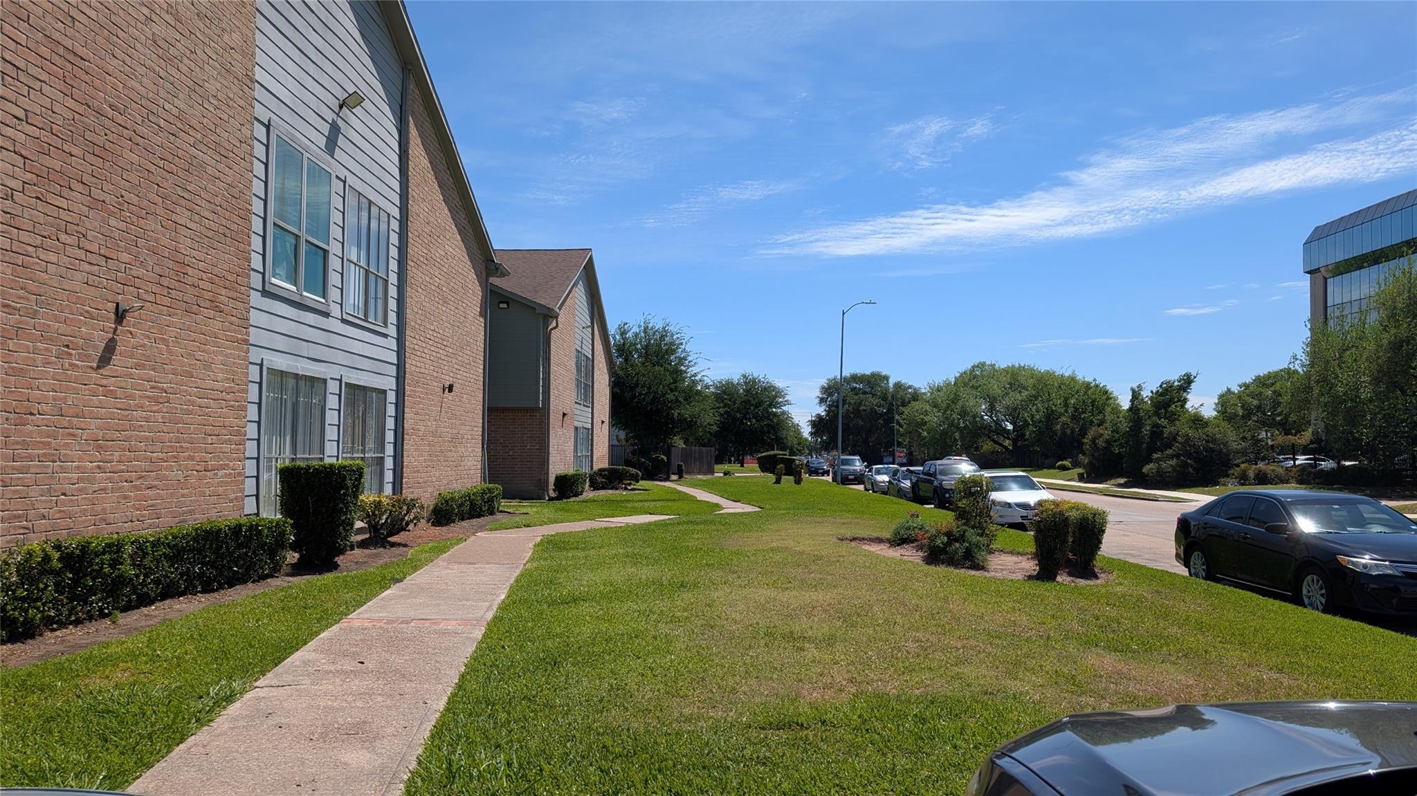 9350 Country Creek Dr #77, Houston, TX 77036 photo